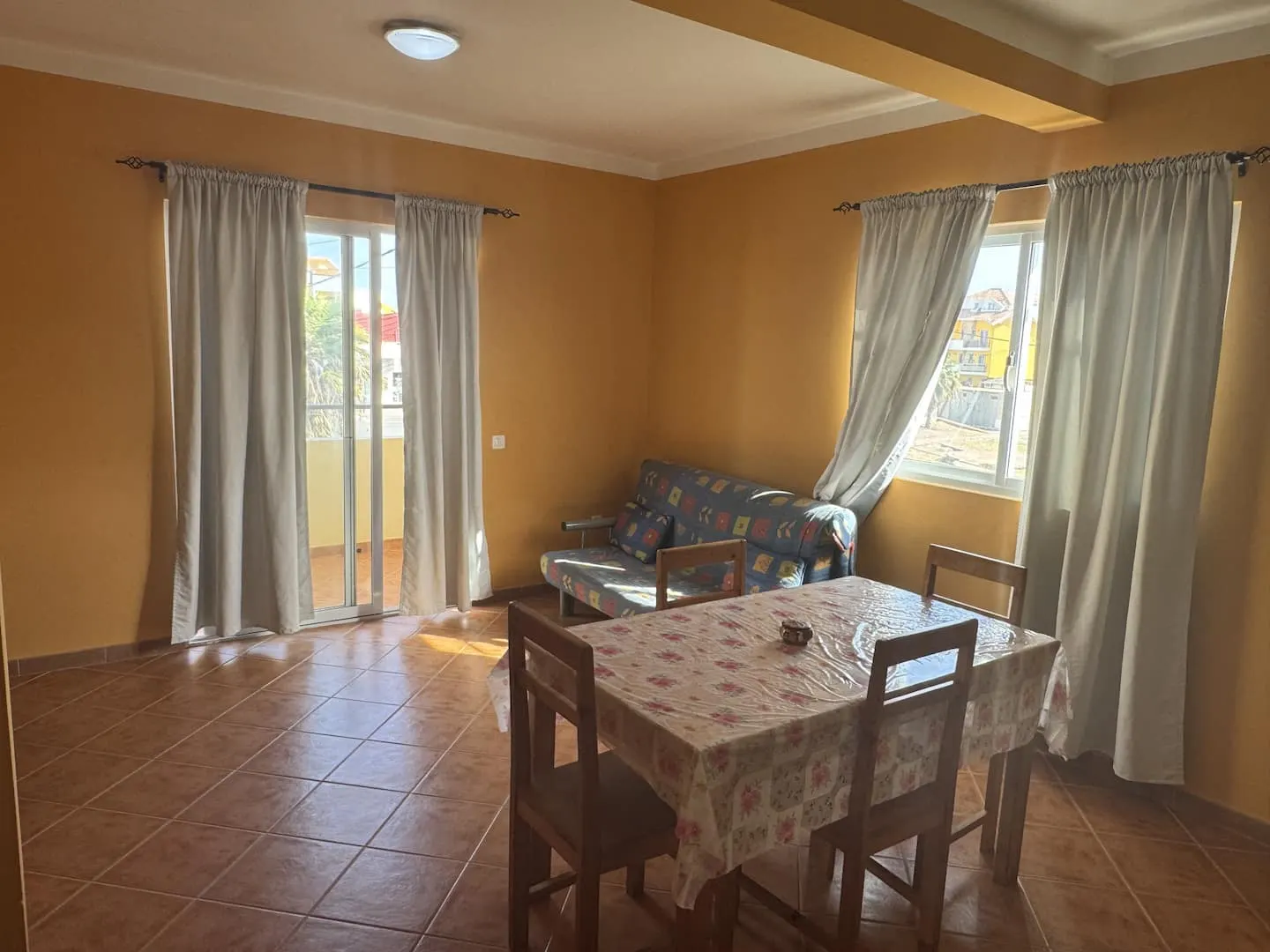 Holiday Properties Tropicana — Dining area