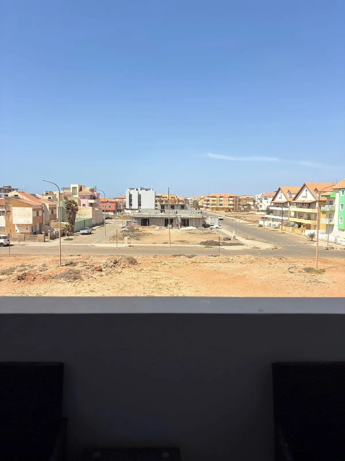 JoLi Beach House - Charming Third Floor T1 Center — photo 47