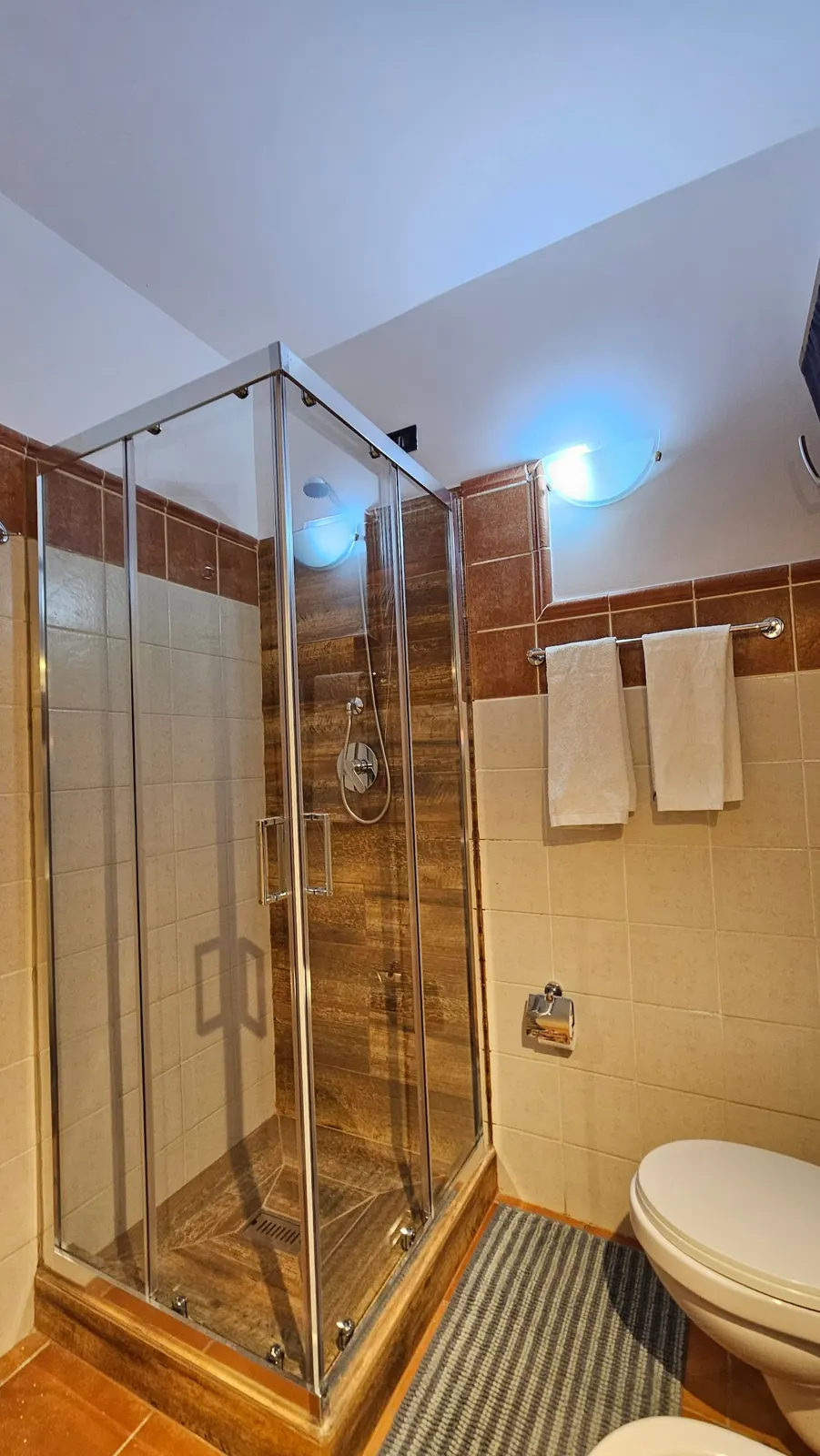 Lovely Studio in Porto Antigo 2, Pool, Wifi 1.Line — Full bathroom