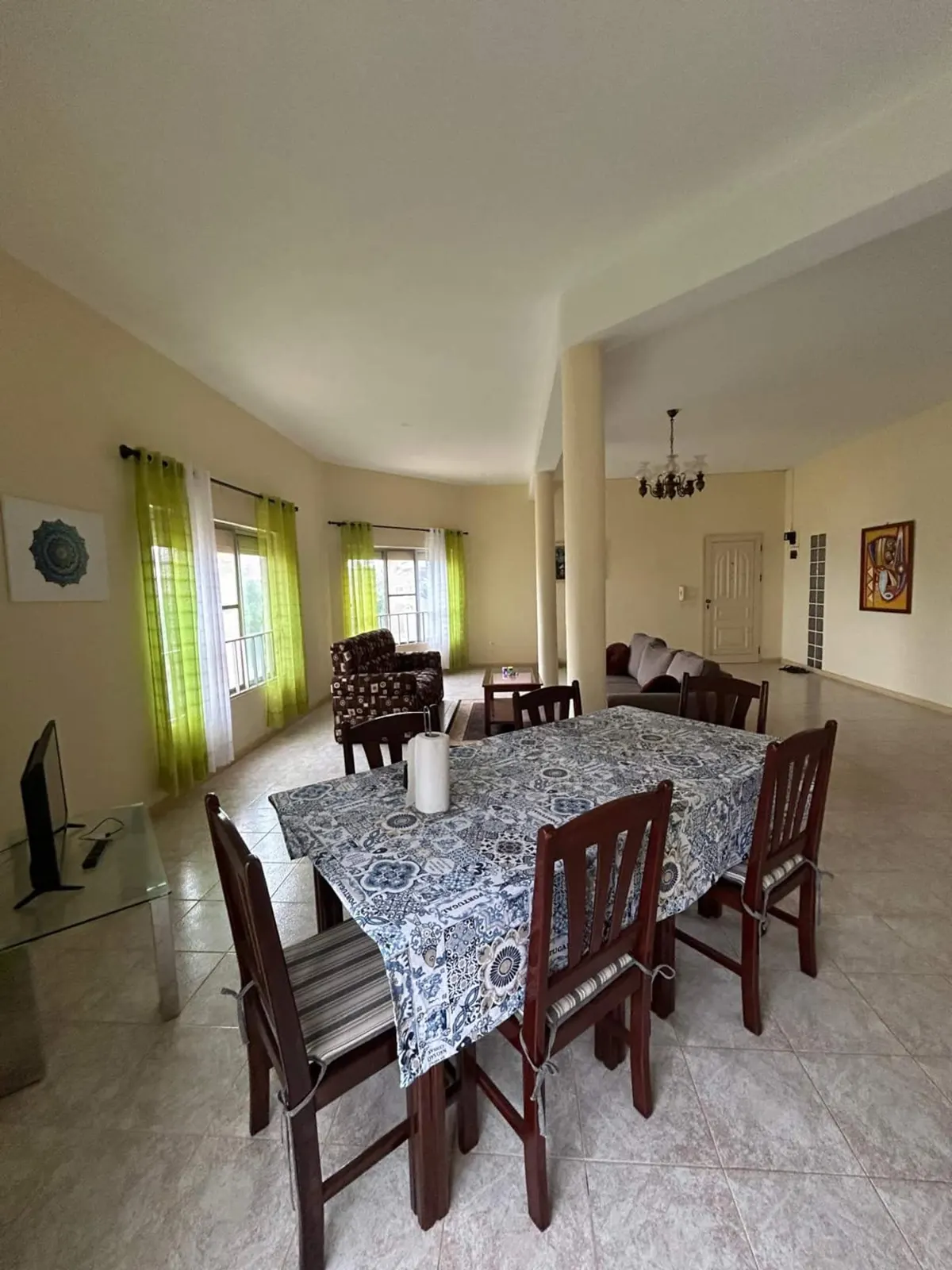 Peace and quiet of Angulo Beach Santa Maria — Dining area