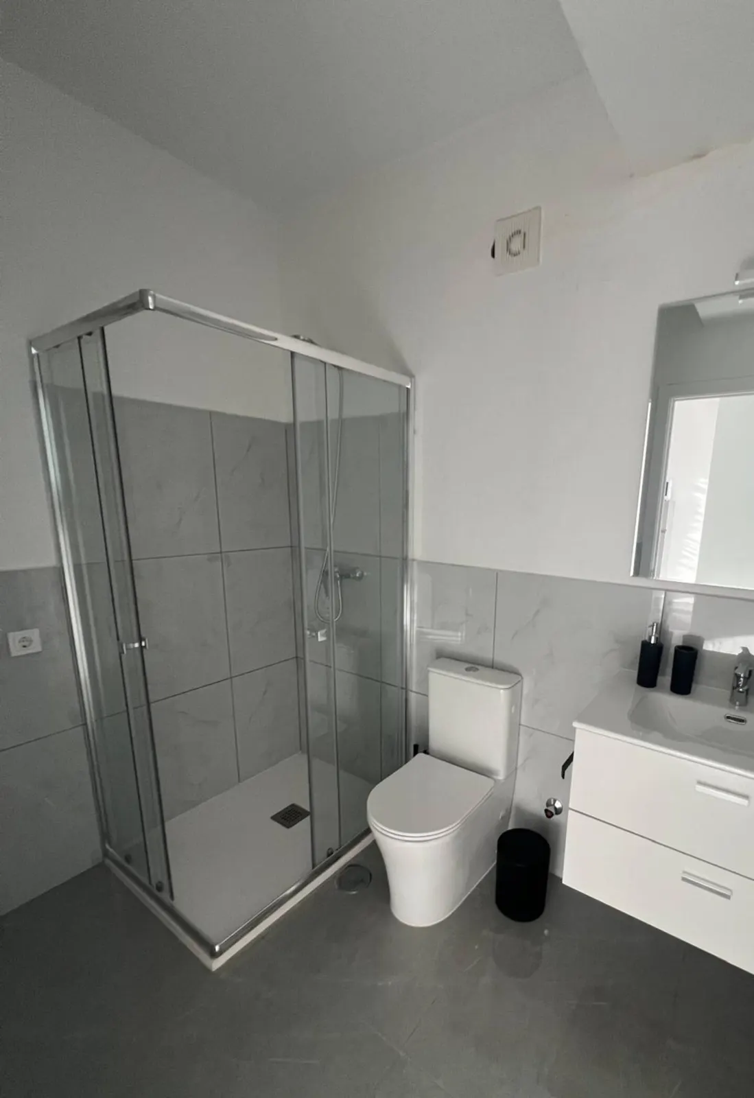 Costa MCC 5: New apartment near the beach — Full bathroom