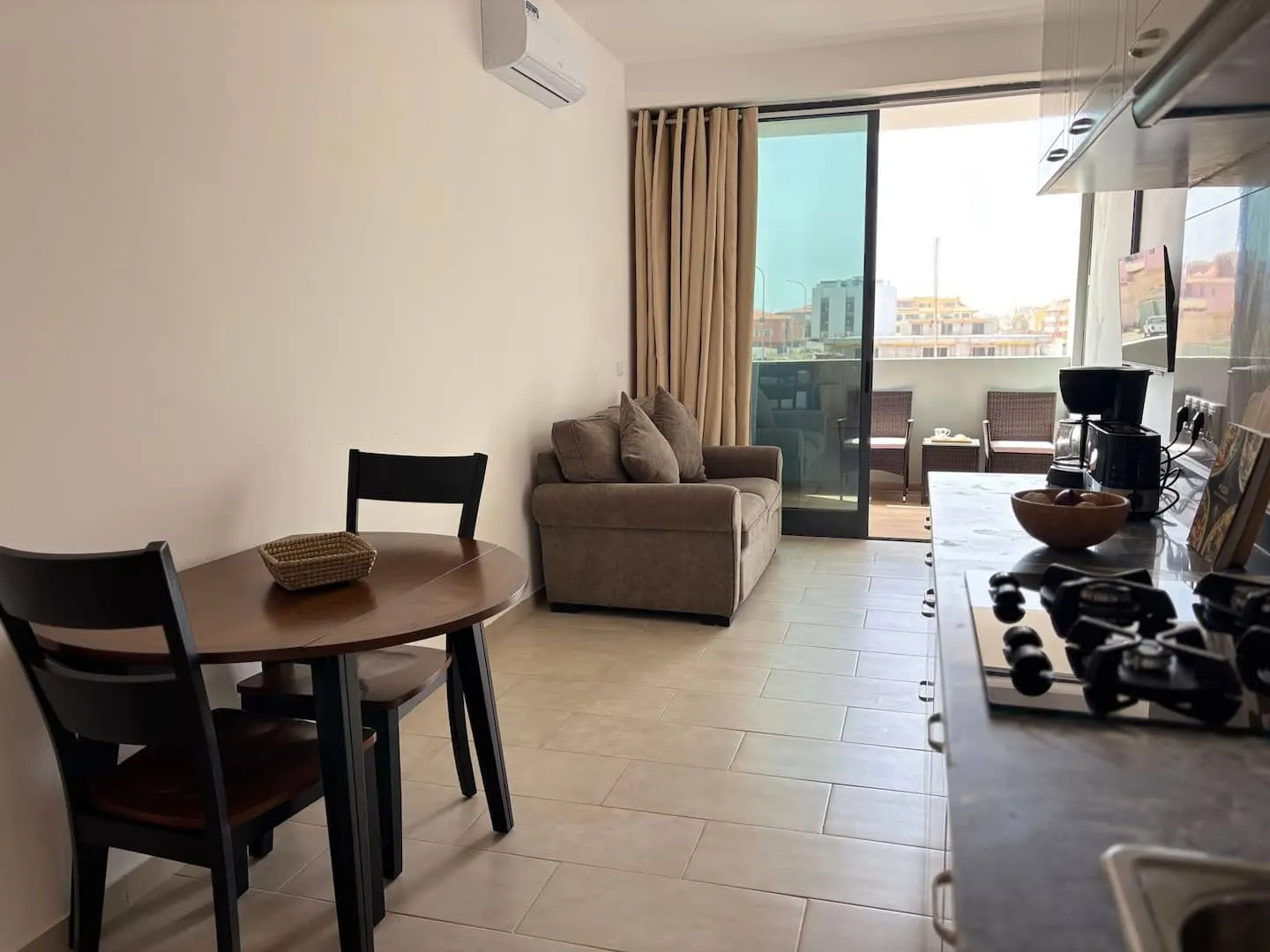 JoLi Beach House - Charming Second Floor T1 Center — photo 9