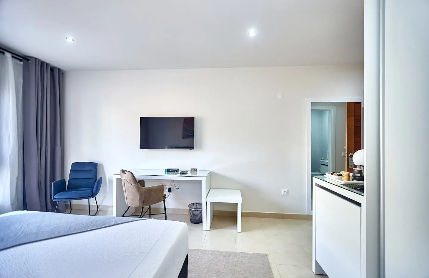 Cam's Suites 101 — Bedroom