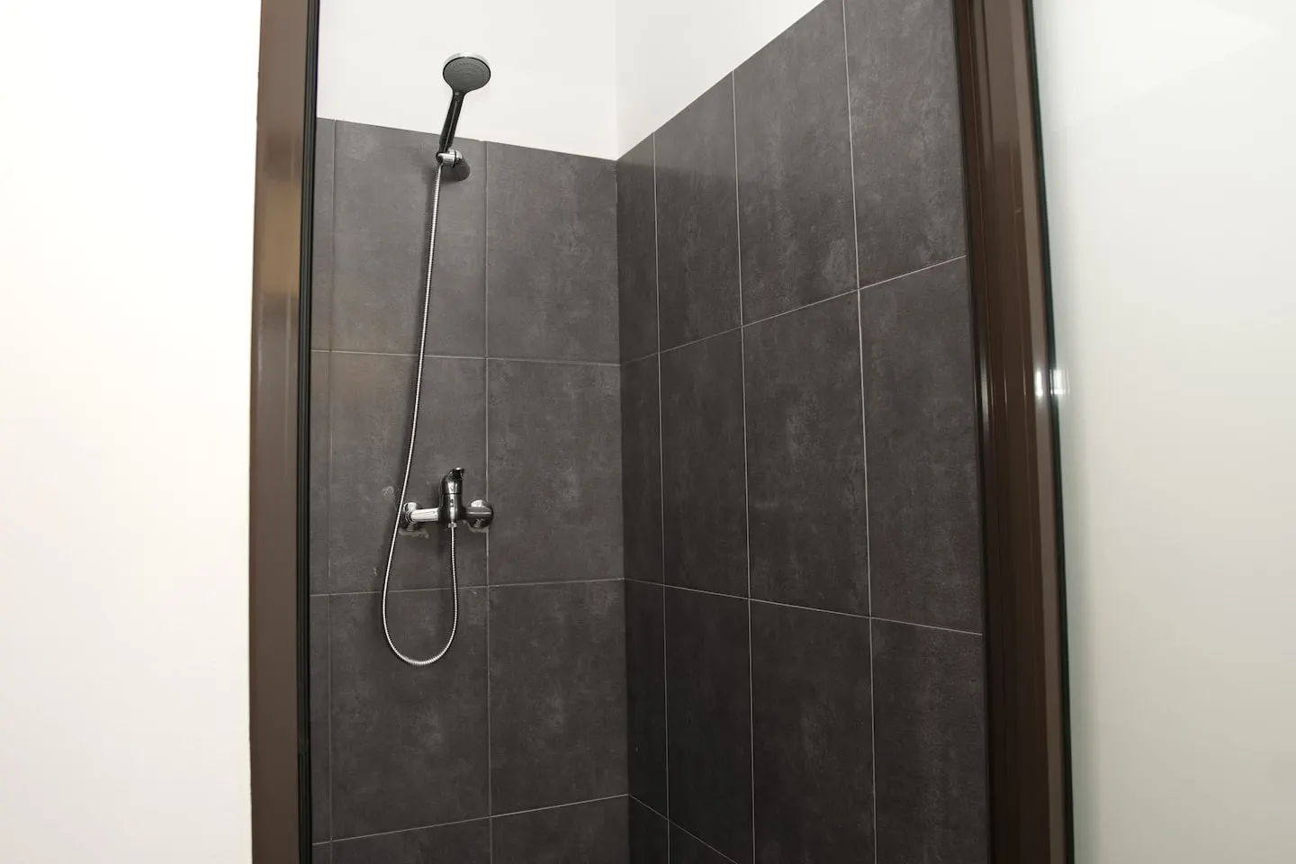 Comfort and Peace — Full bathroom 2