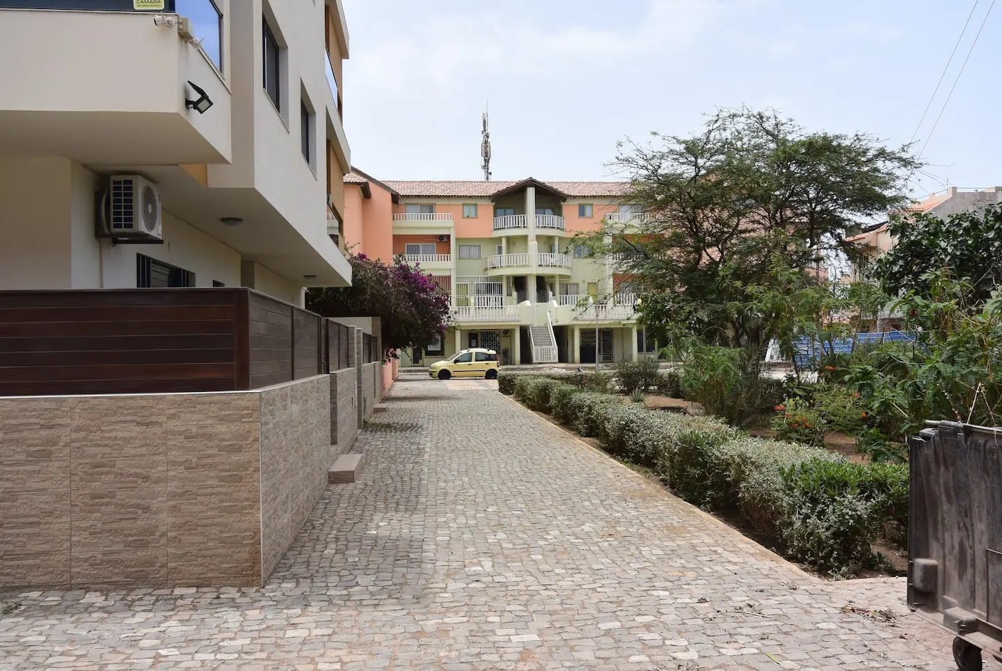 Casa Brothers no. 1 — Exterior