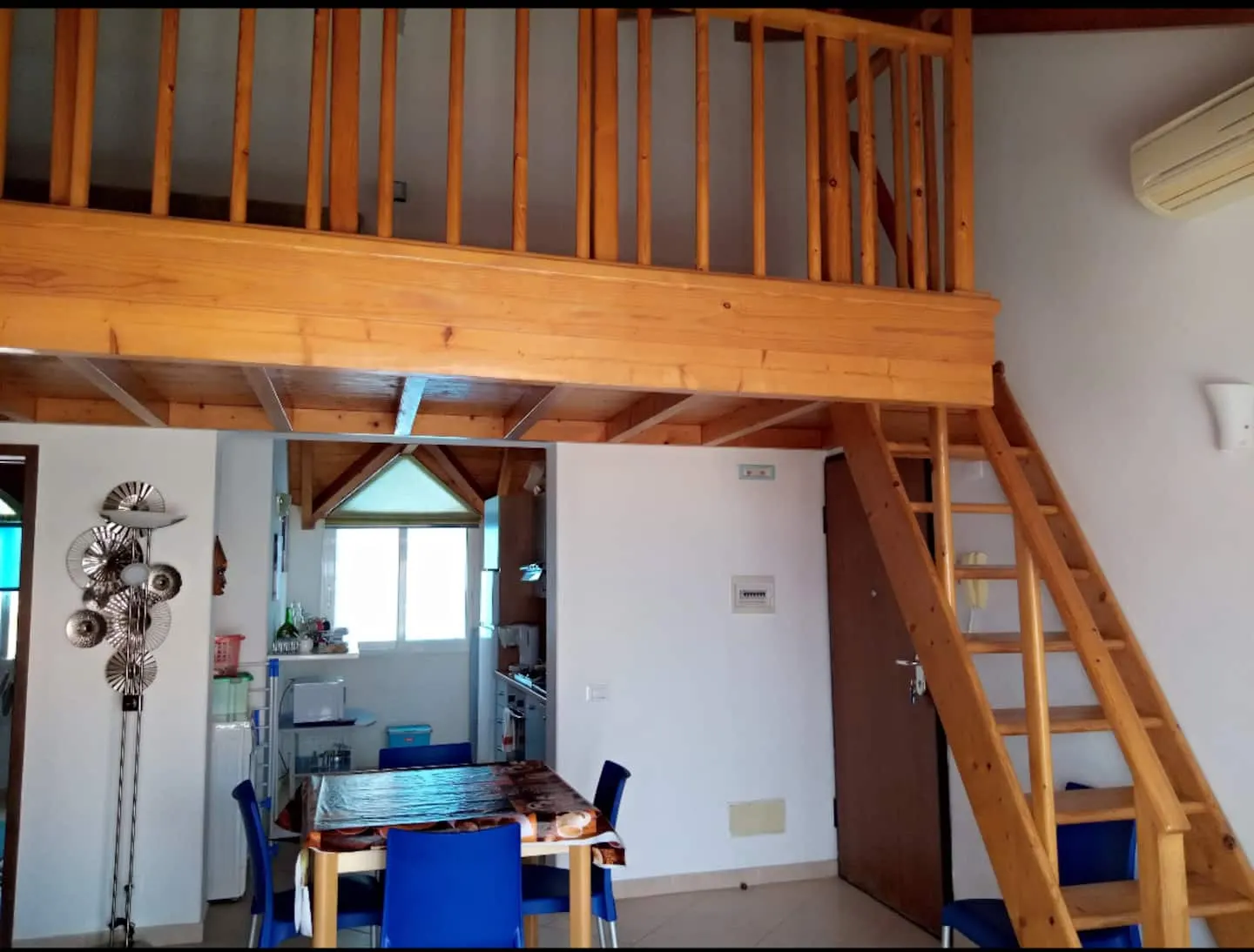 Lovely and central 2-bedroom apartment — Additional photos