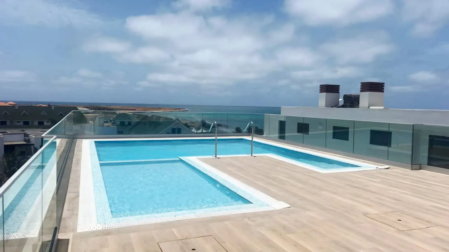 Luxury Lux • Rooftop pool • 15 meters from beach — Pool