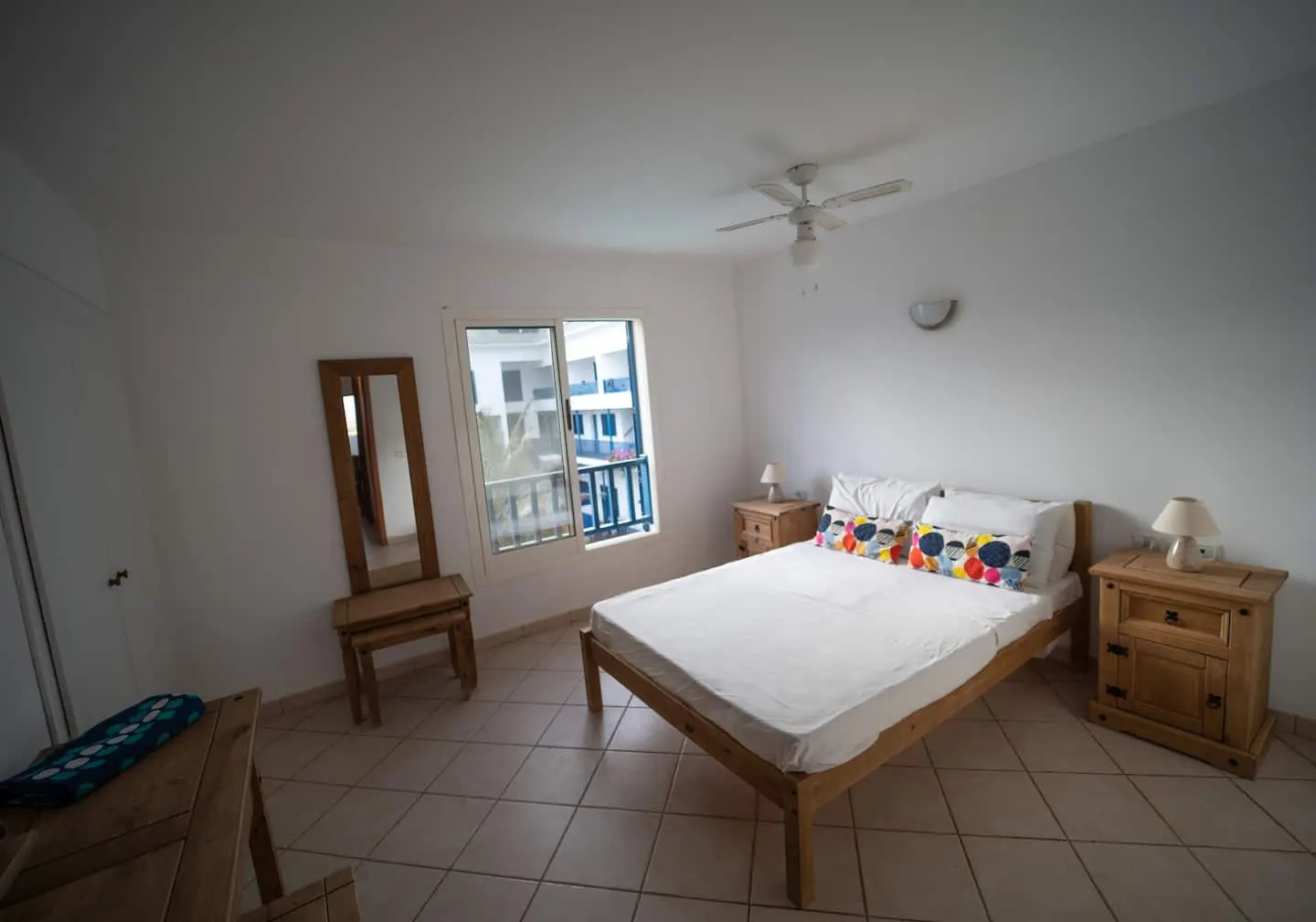 Great Seaview Apartment, Balcony, Pool, Wifi — Bedroom