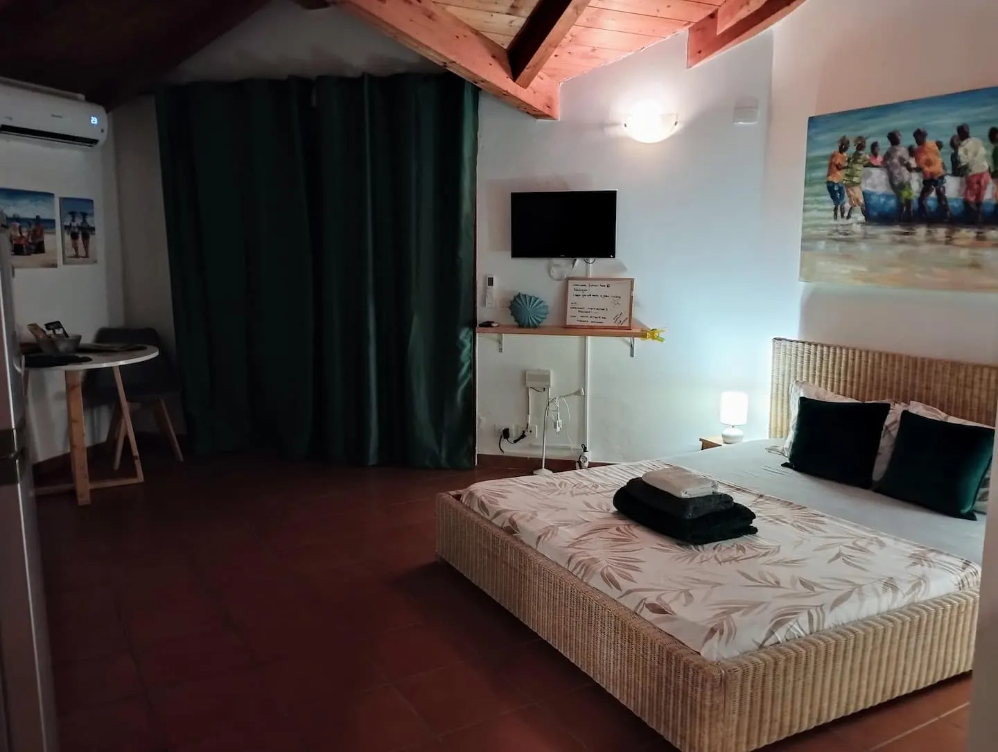 Felicity62 - Cozy studio in residence with pool — Living area