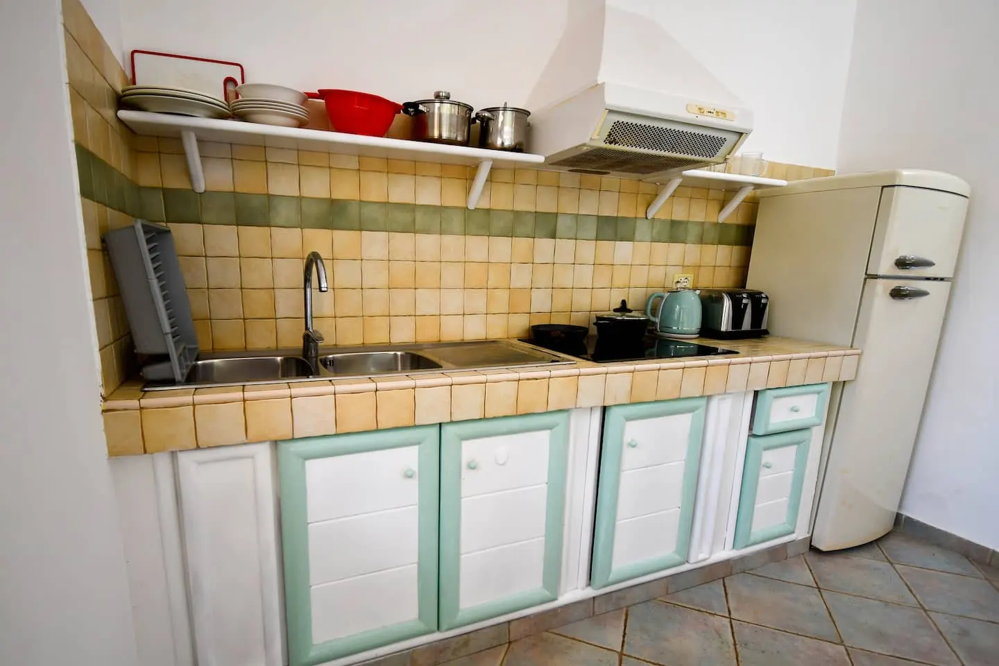 Ocean View Apartment — Full kitchen