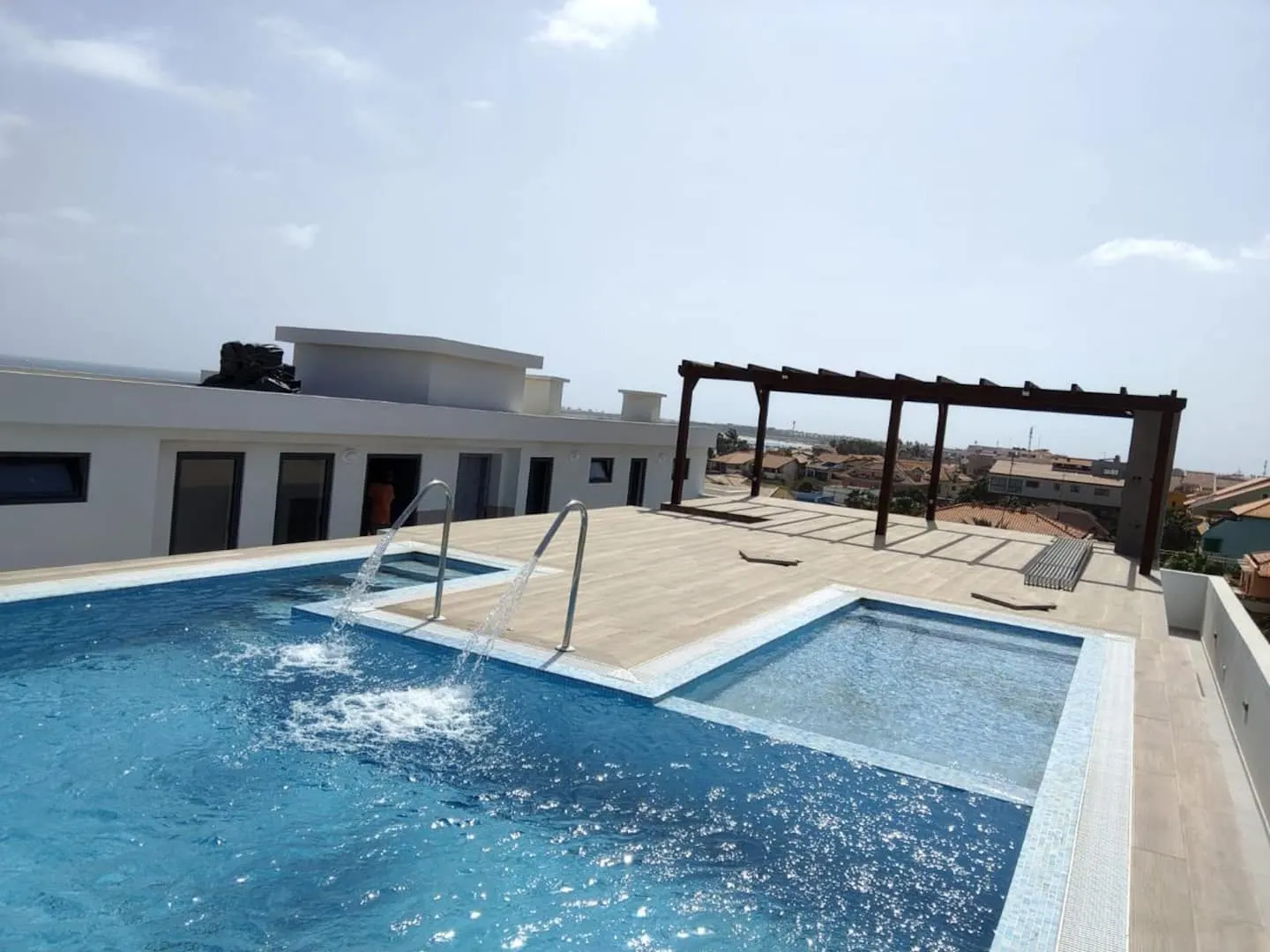 Luxury Lux • Rooftop pool • 15 meters from beach — Pool