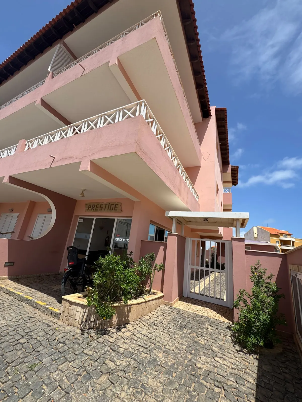 Holiday Properties Prestige Penthouse (Wi-Fi) — Exterior