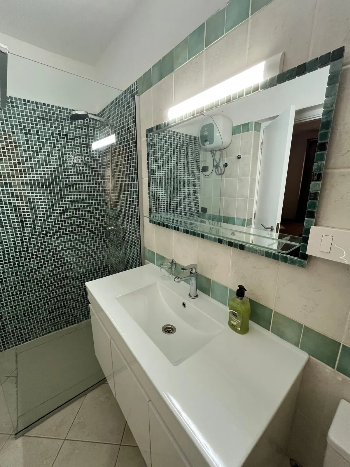 Rosa dei Venti 3 
…Everything within walking distance of home — Full bathroom