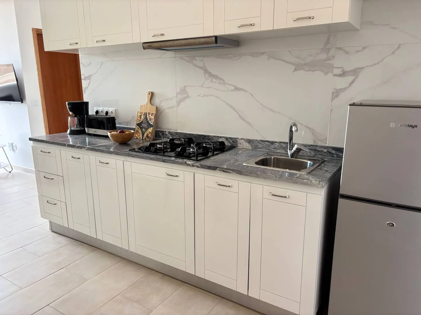 JoLi Beach House - Charming Second Floor T1 Center — photo 12