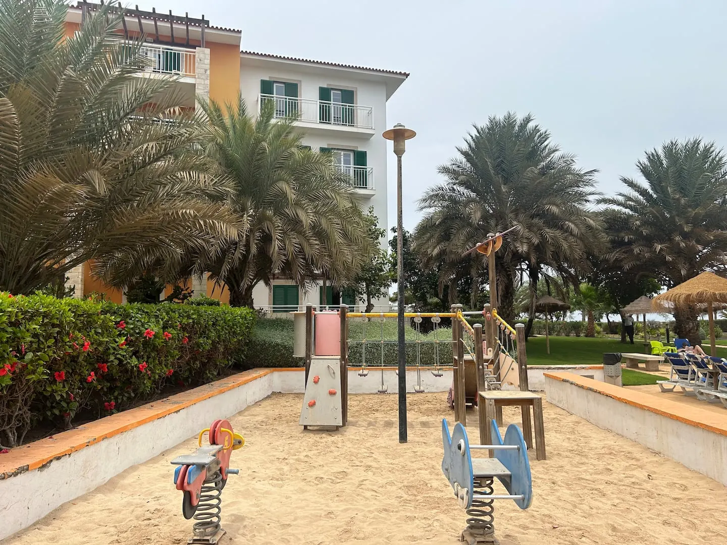 Good life is in Vila Verde Sal. — Garden