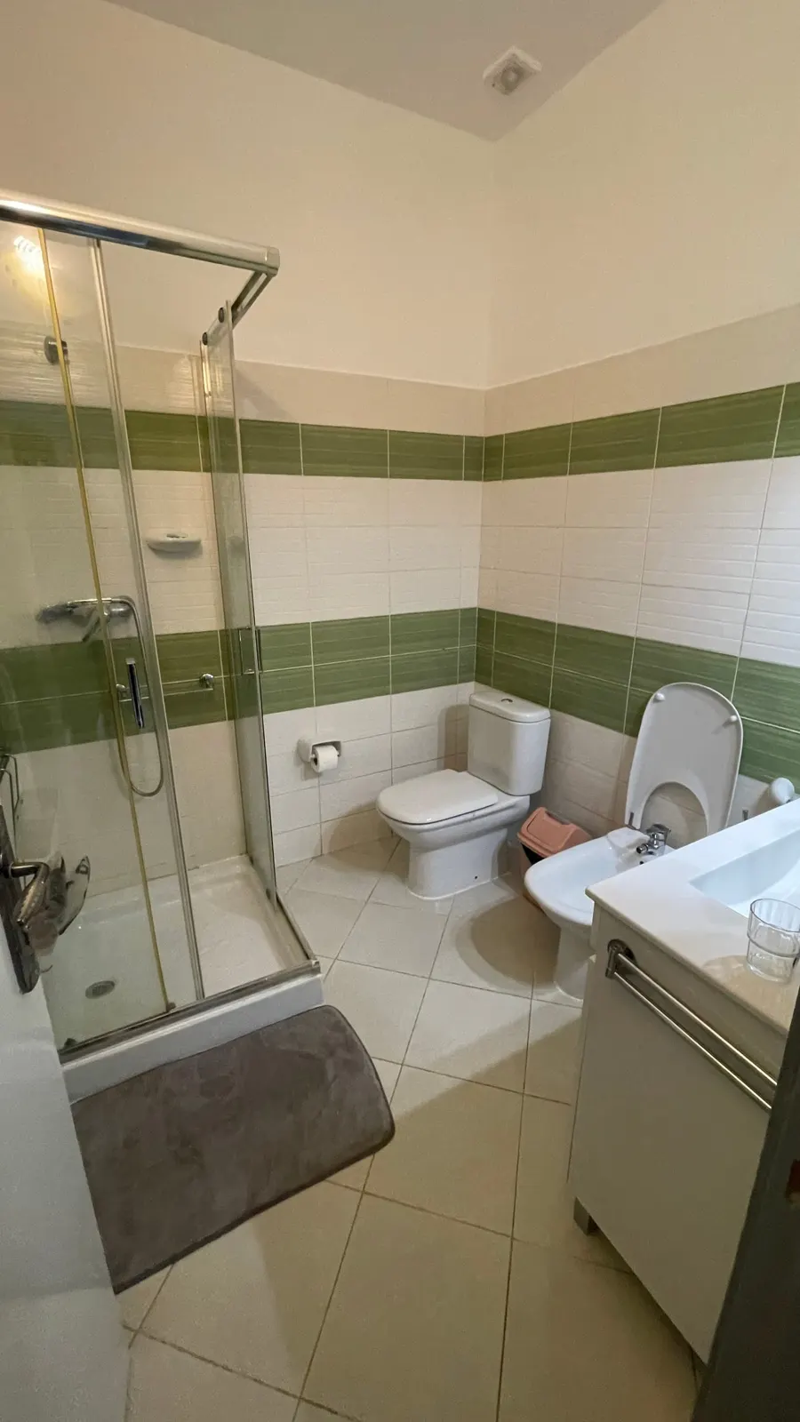 Cozy apartment near beach (pontao) & center — Full bathroom