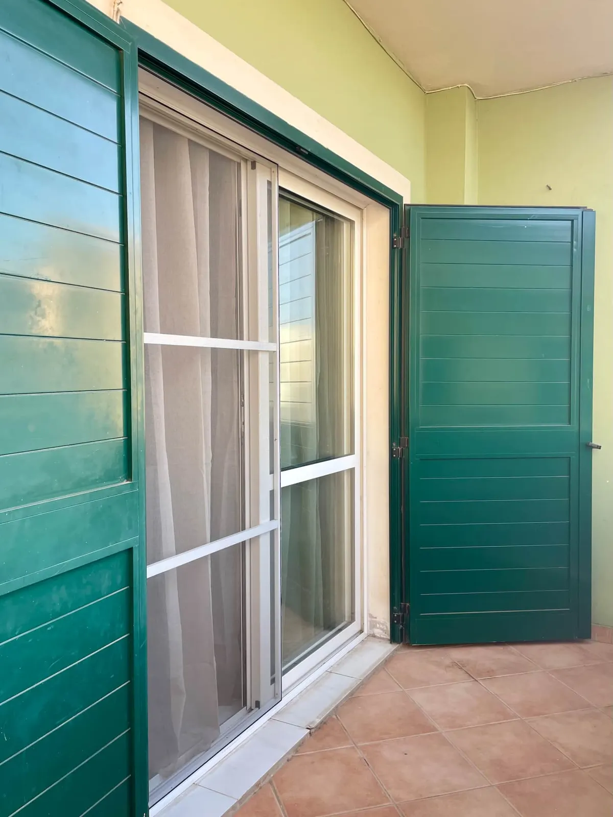 IVORY MOON | New Central 2BR 2Bath with A/C — Balcony