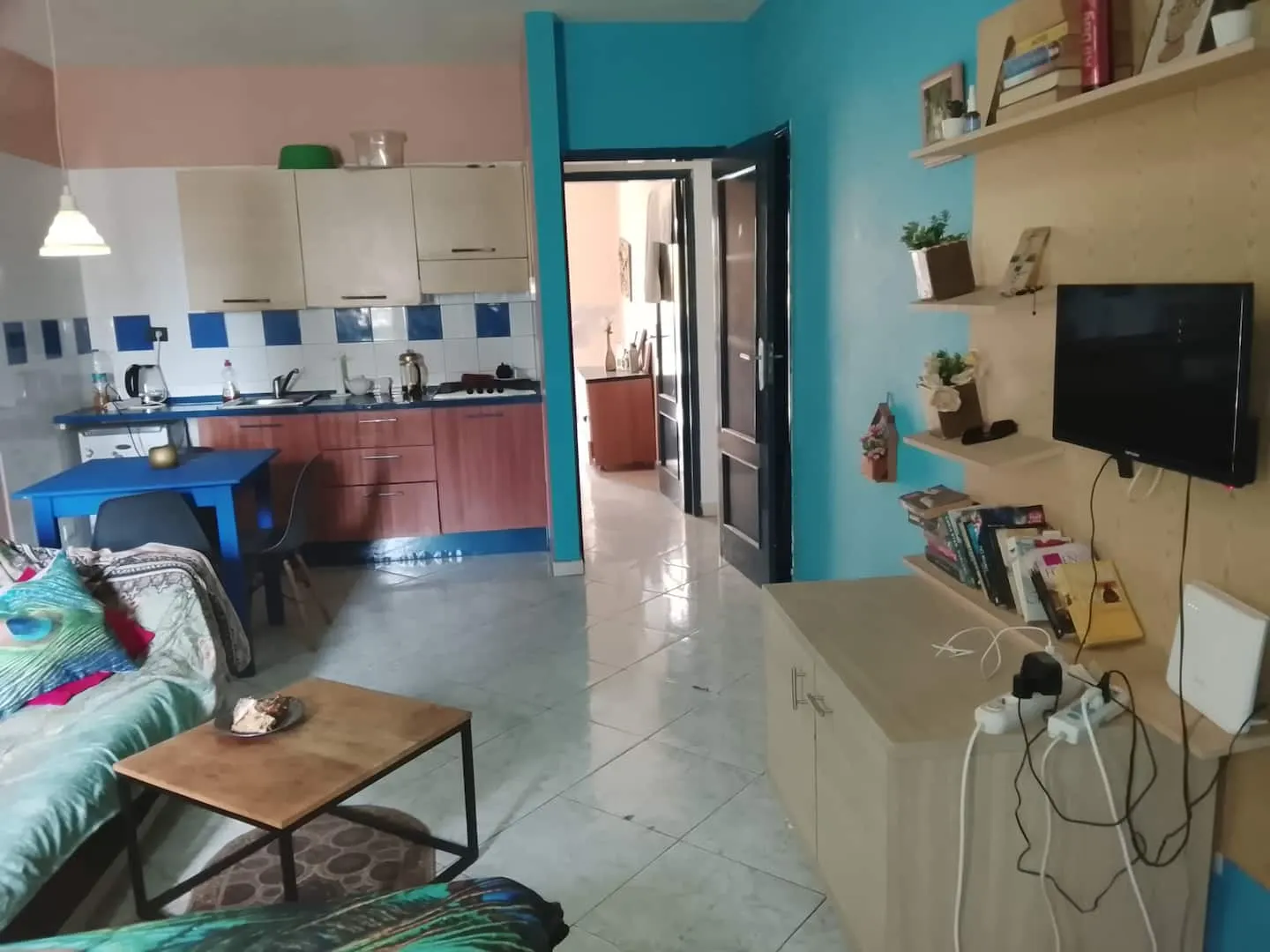 Lamin's Lodge — Shared living room