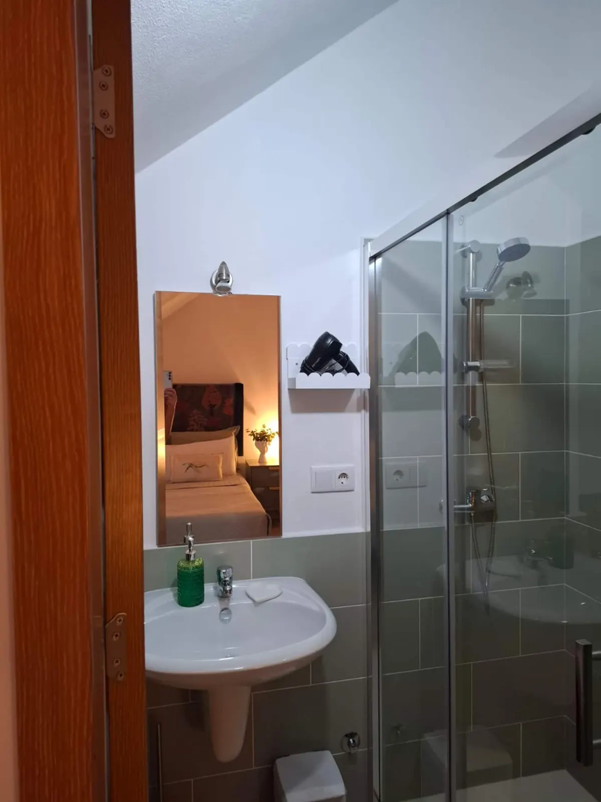 'Sandy Toes' Penthouse (T2) — Full bathroom 1