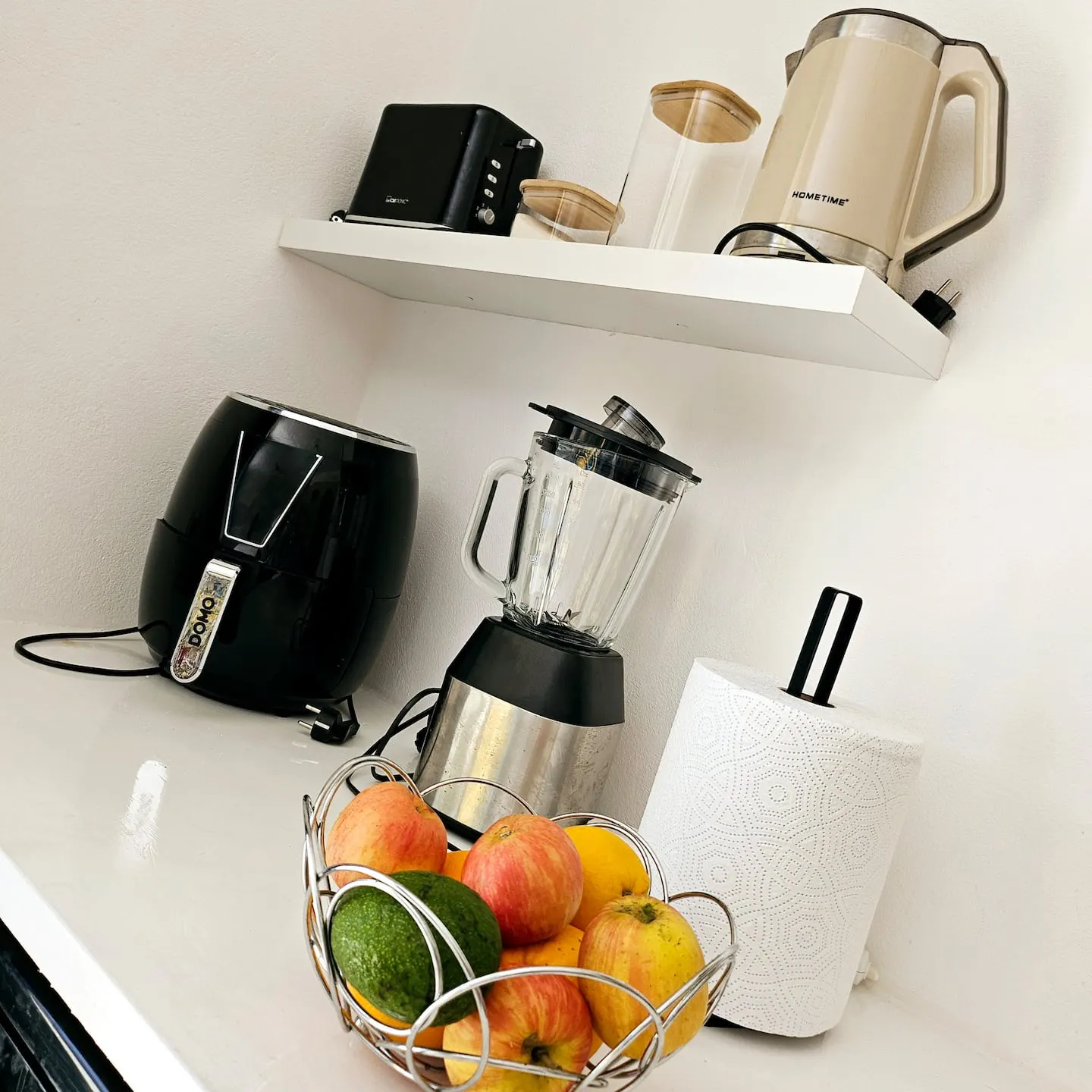 Magnolia — Full kitchen