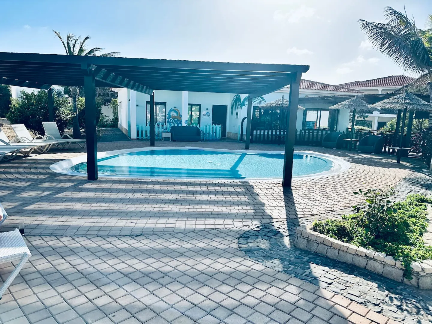 Ground Floor Apartment@MeliaTortuga Resort S.Maria — Pool