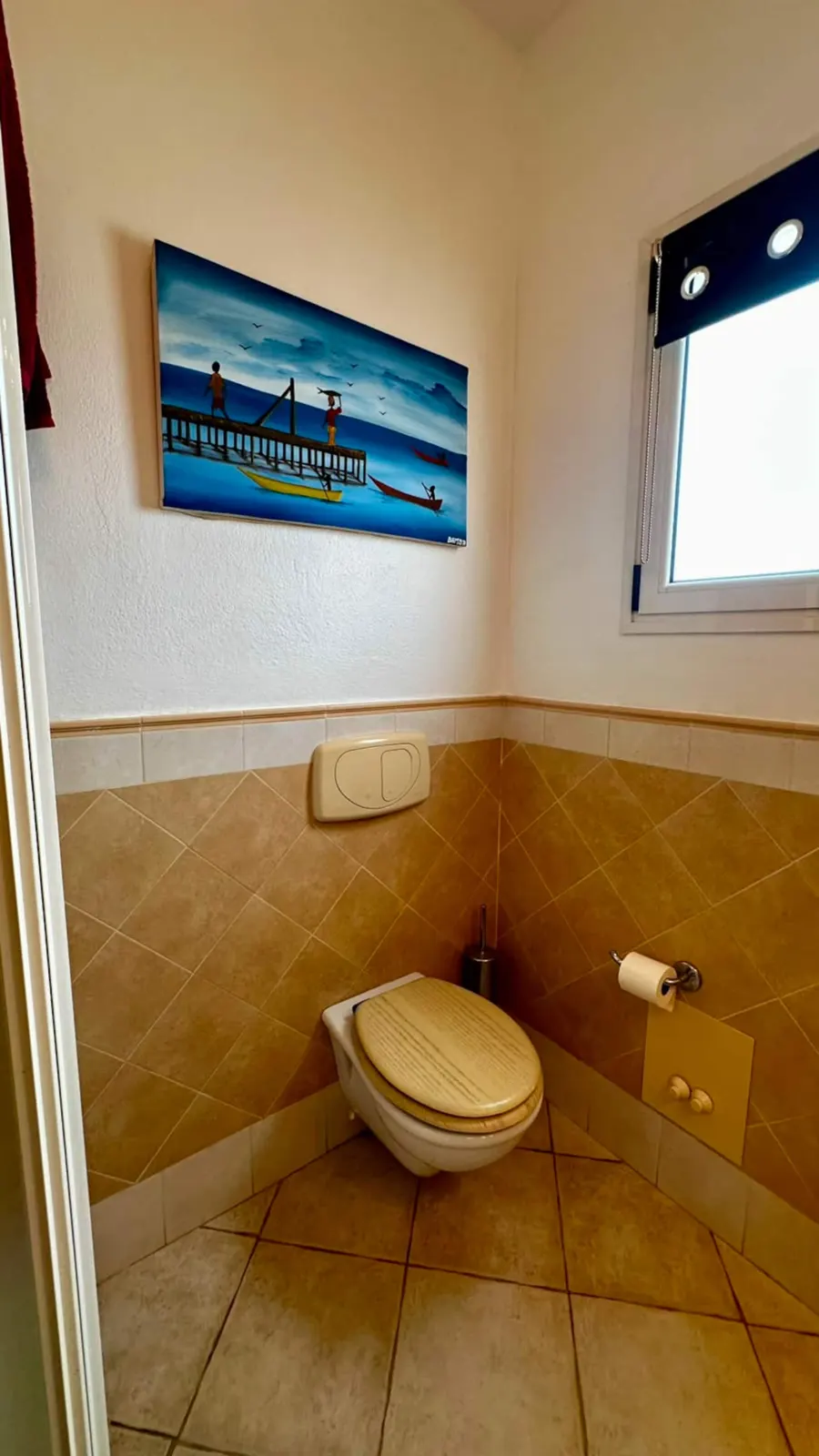 Seafront Apartment Shell Beach & Kite Beach Views — Full bathroom