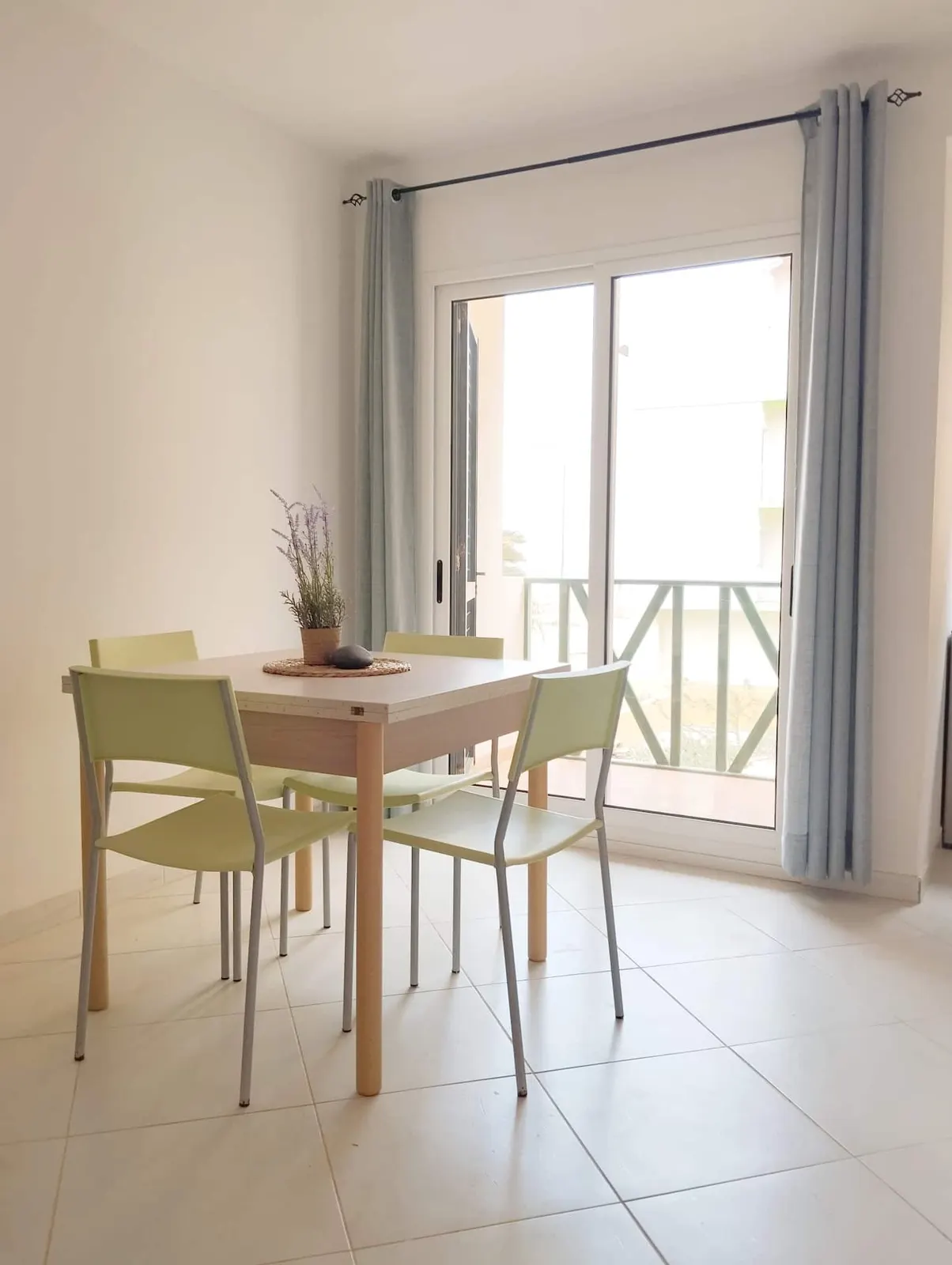 Holiday Properties Vista do Mar2 (Wi-Fi) — Dining area