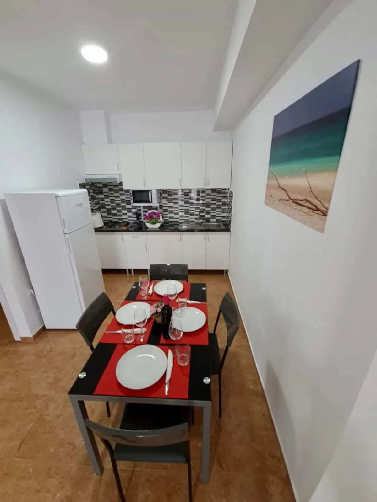 Franmay 7: Two-Bedroom Apartment with balcony — Full kitchen