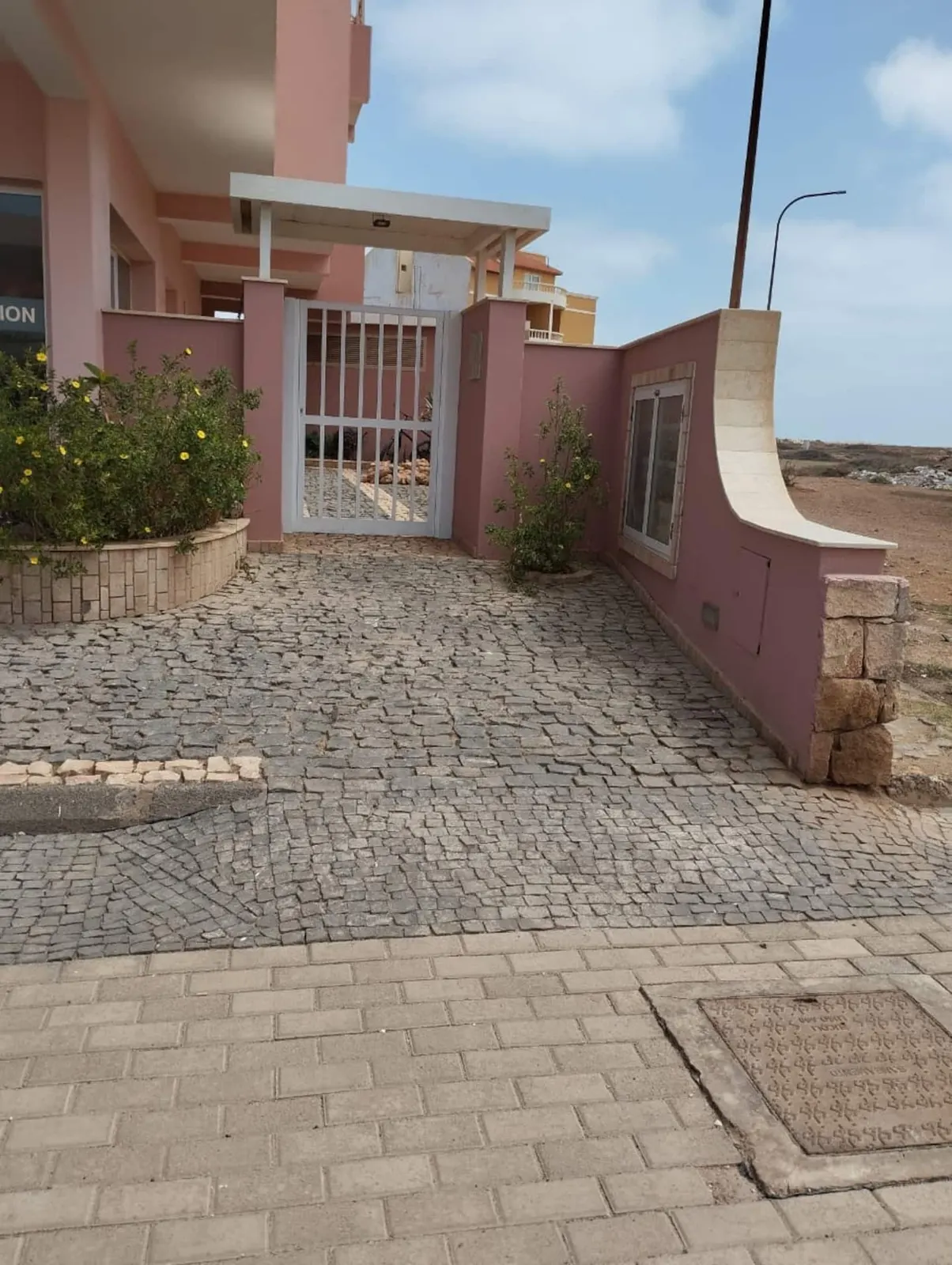 Holiday Properties Prestige Penthouse (Wi-Fi) — Exterior