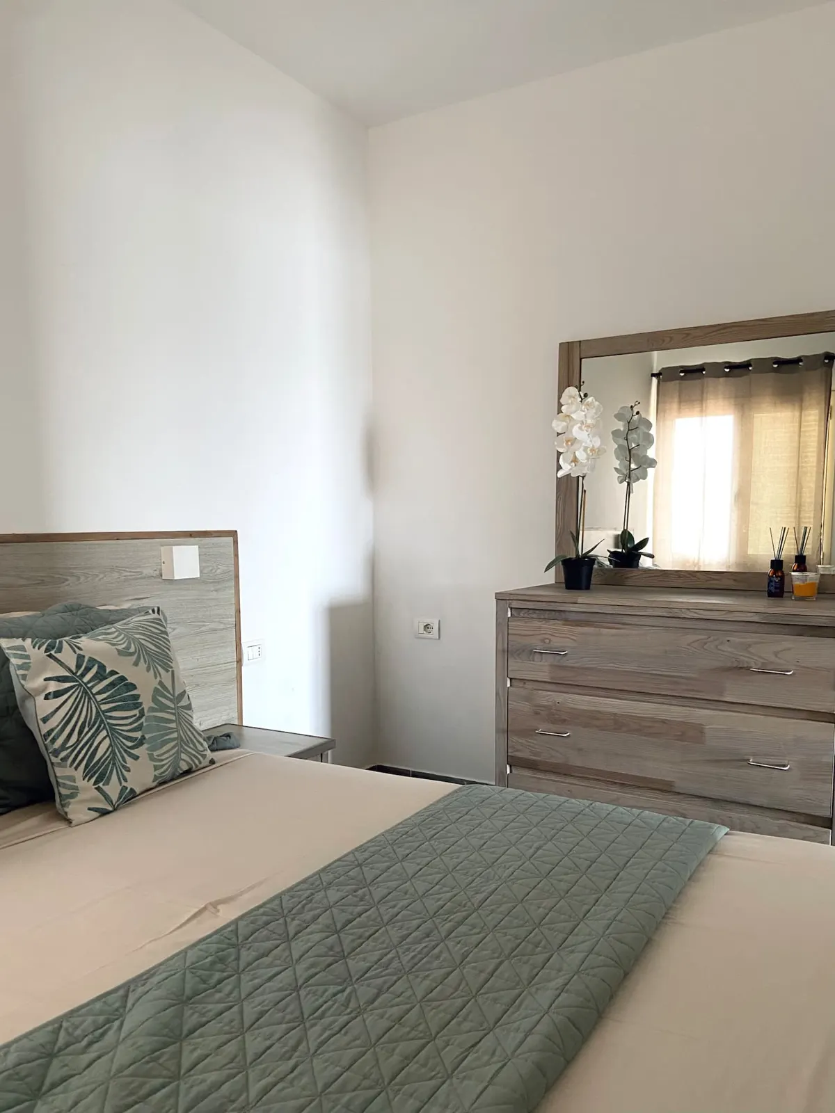 MaRiRa Apartments T1 – Comfort in Santa Maria — Bedroom
