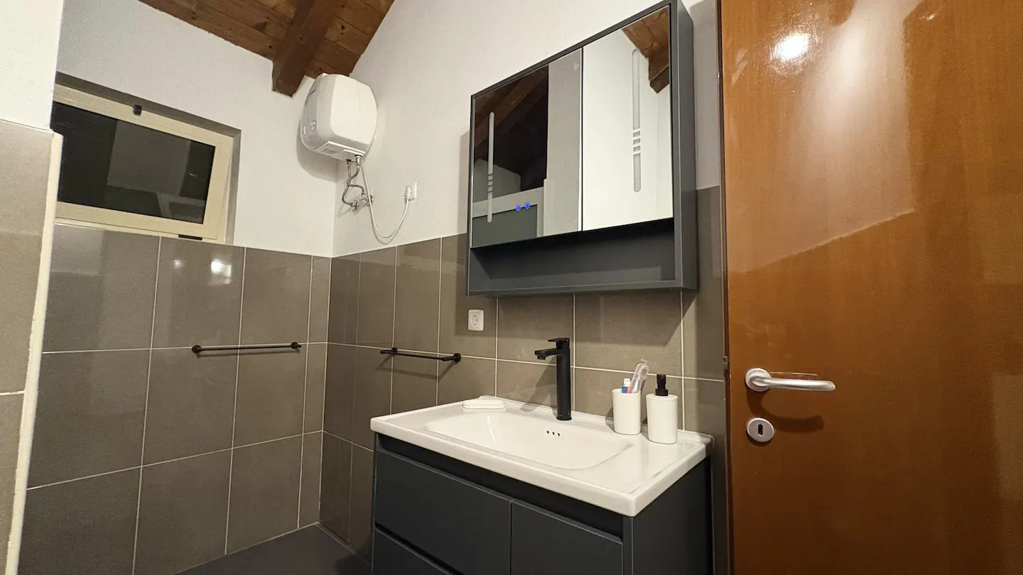 Casa Rosa — Full bathroom