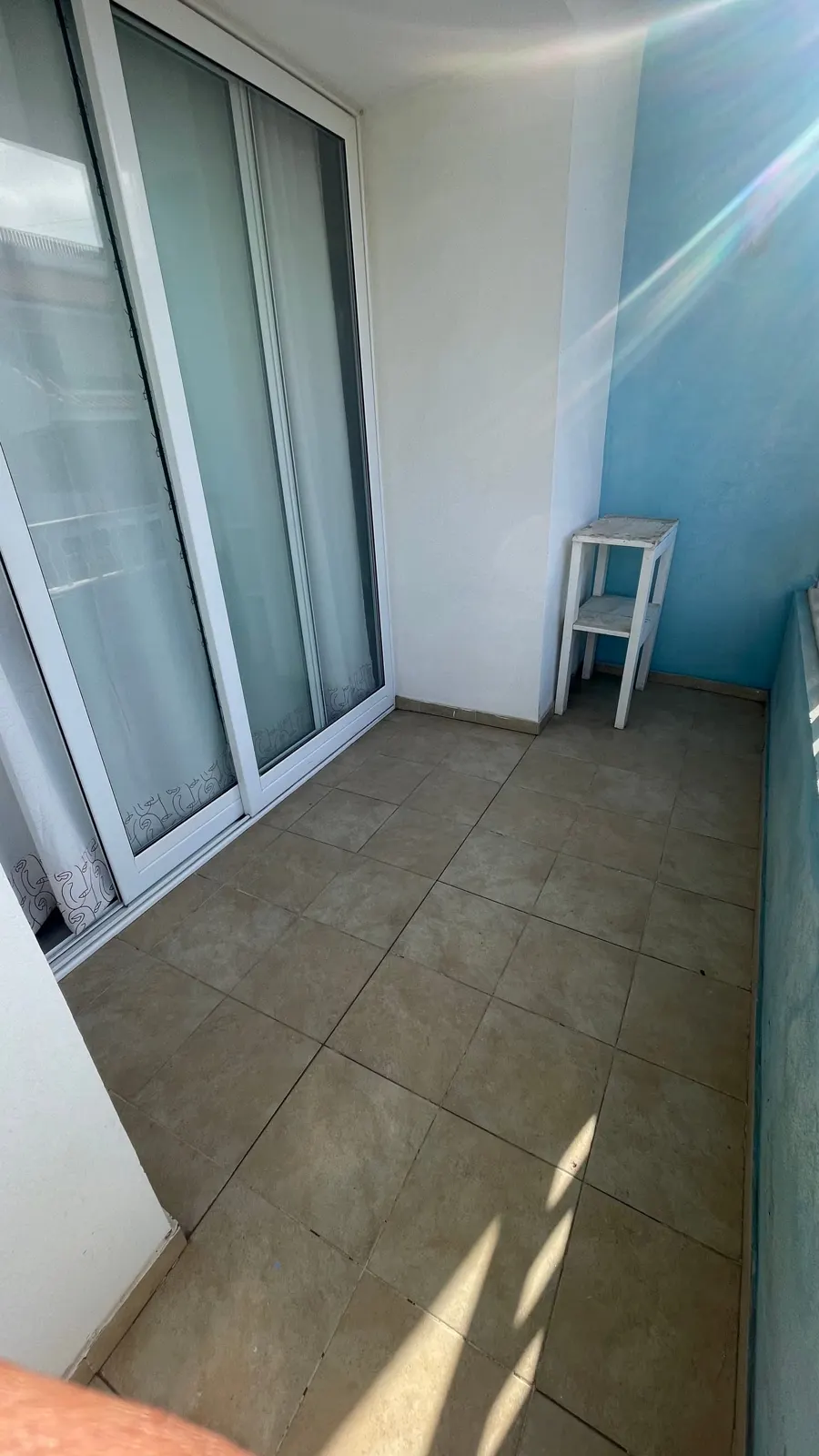 Cozy apartment near beach (pontao) & center — Balcony