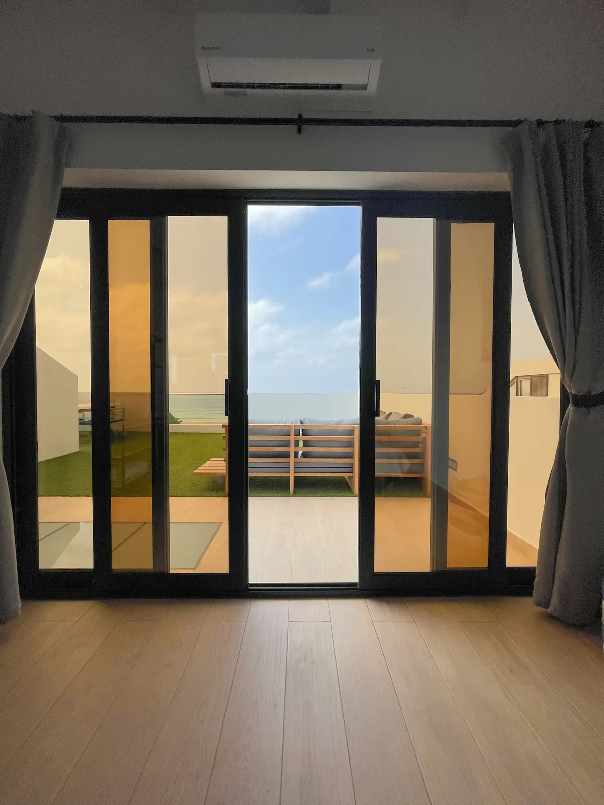 Brandnew Rooftop Penthouse with Stunning Seaview — photo 29