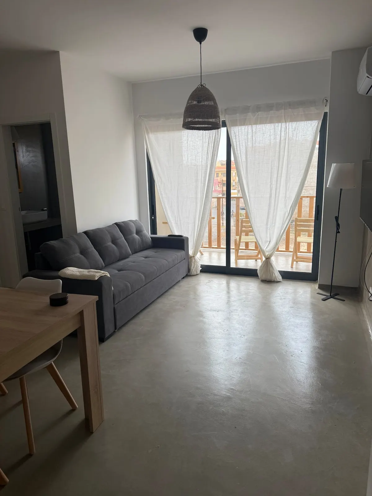 Modern Apartment with Terrace, fast wifi &elevator in Santa Maria, Sal