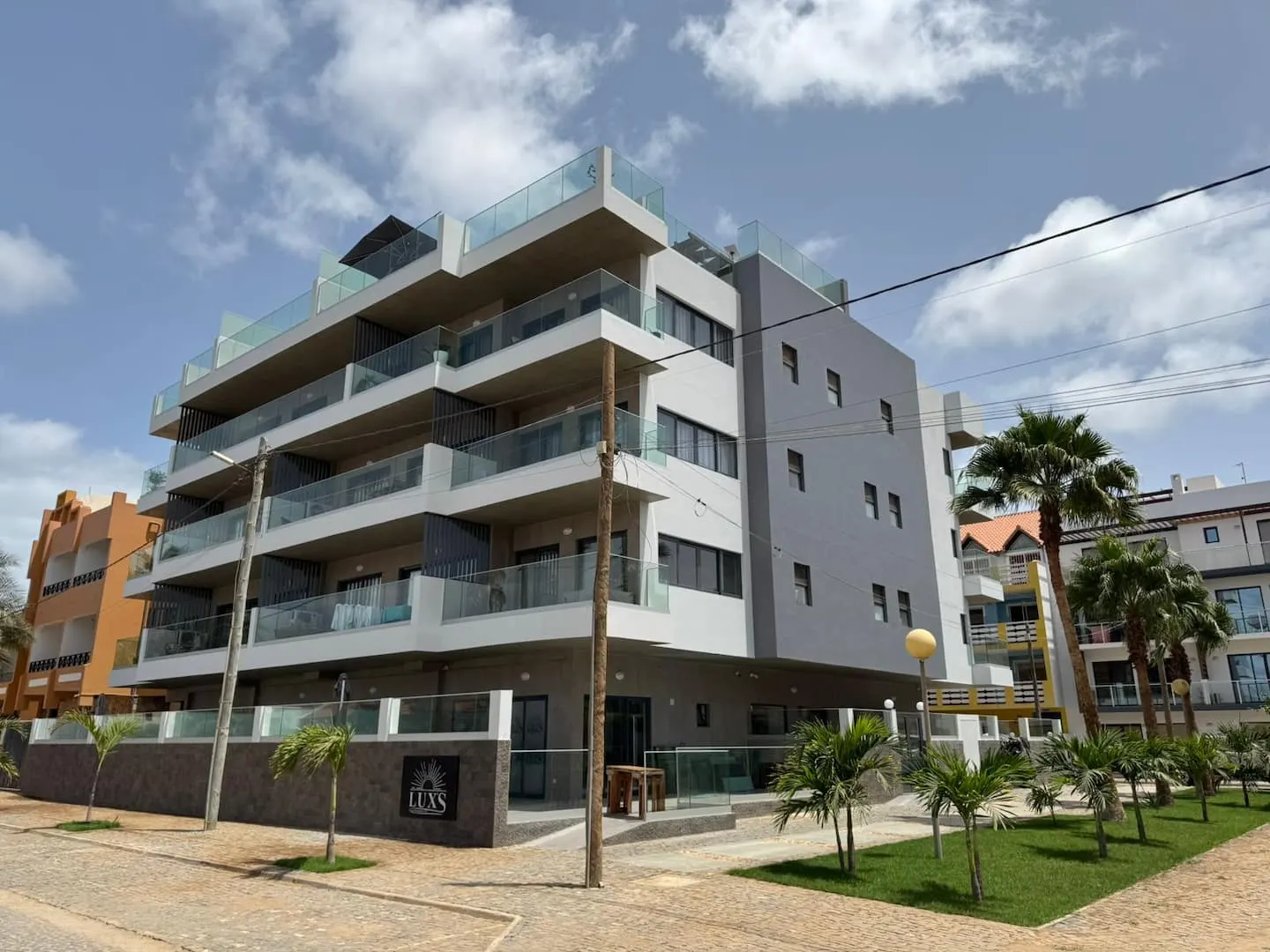 Luxury Lux • Rooftop pool • 15 meters from beach — Exterior