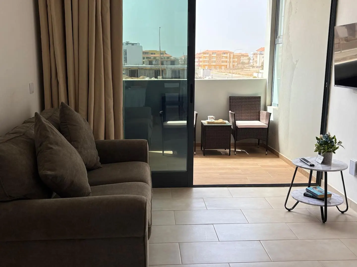JoLi Beach House - Charming Third Floor T1 Center — photo 33