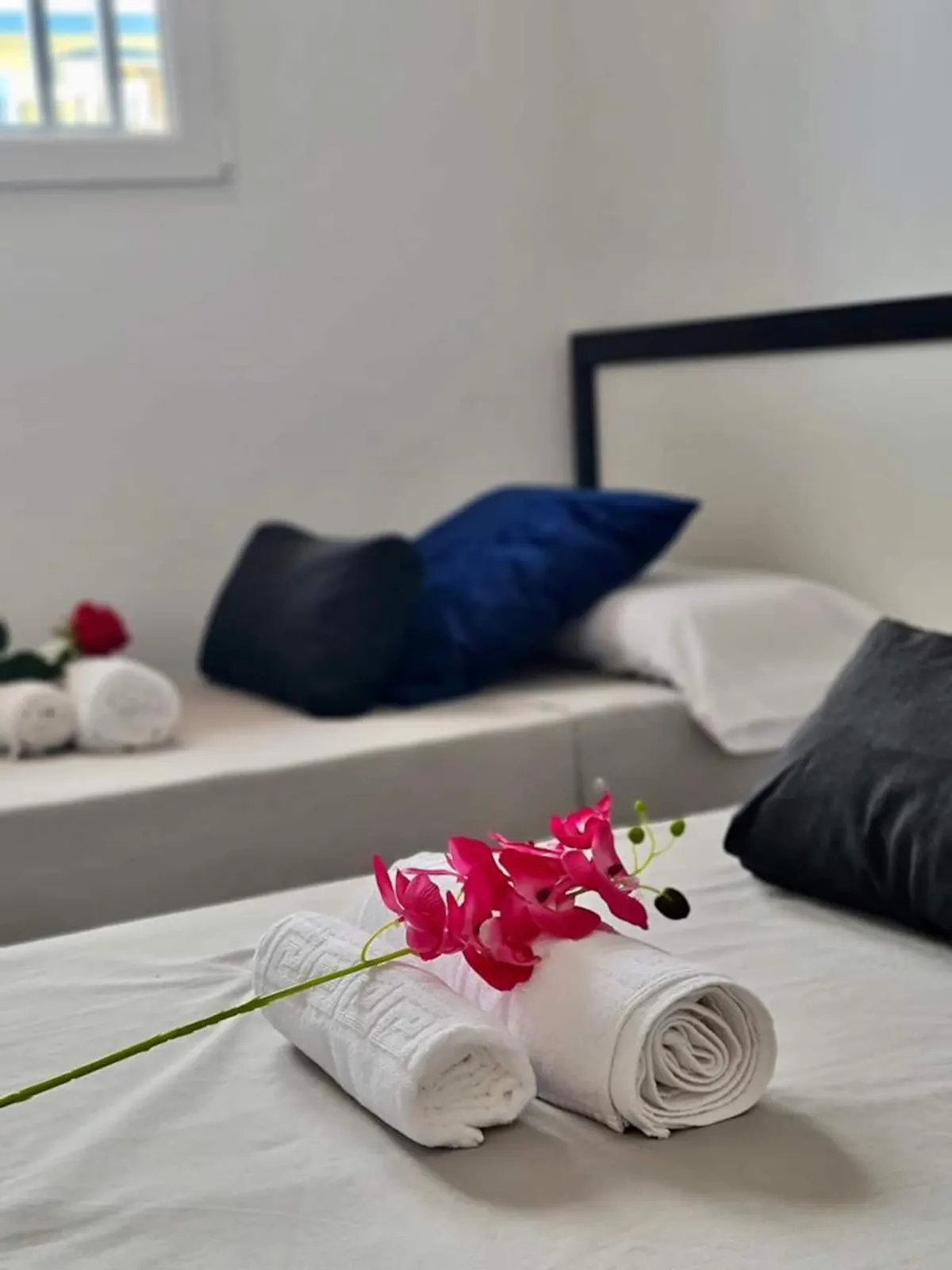 Franmay 1: One-bedroom apartment — Bedroom