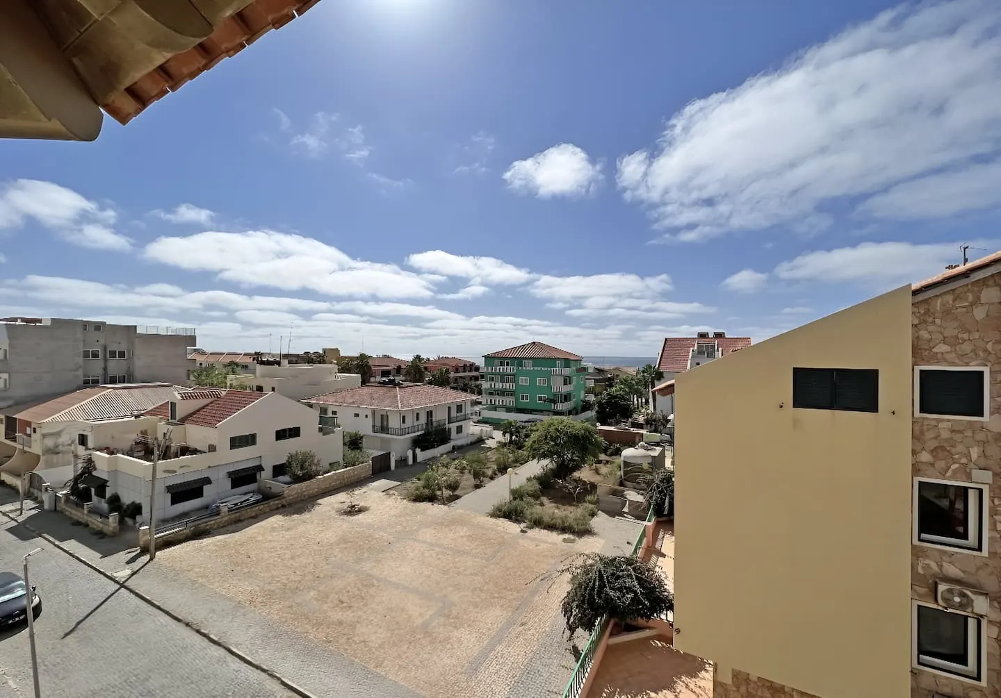 Bright Top Floor with Terrace — Additional photos