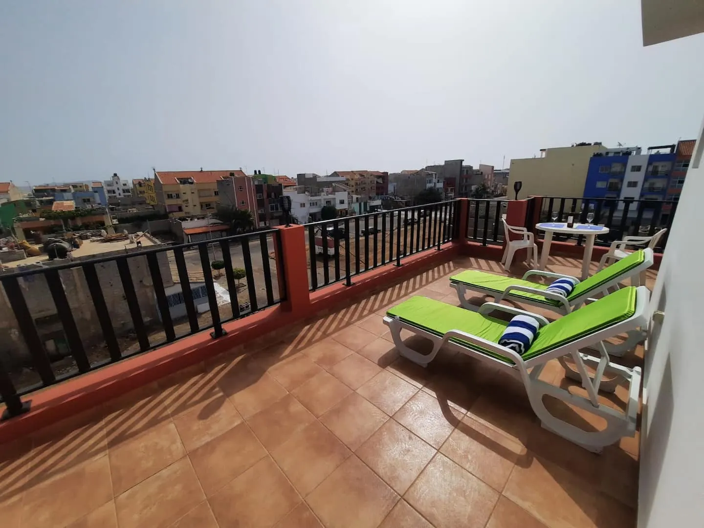 Franmay 8: One-bedroom Penthouse with terrace — Patio
