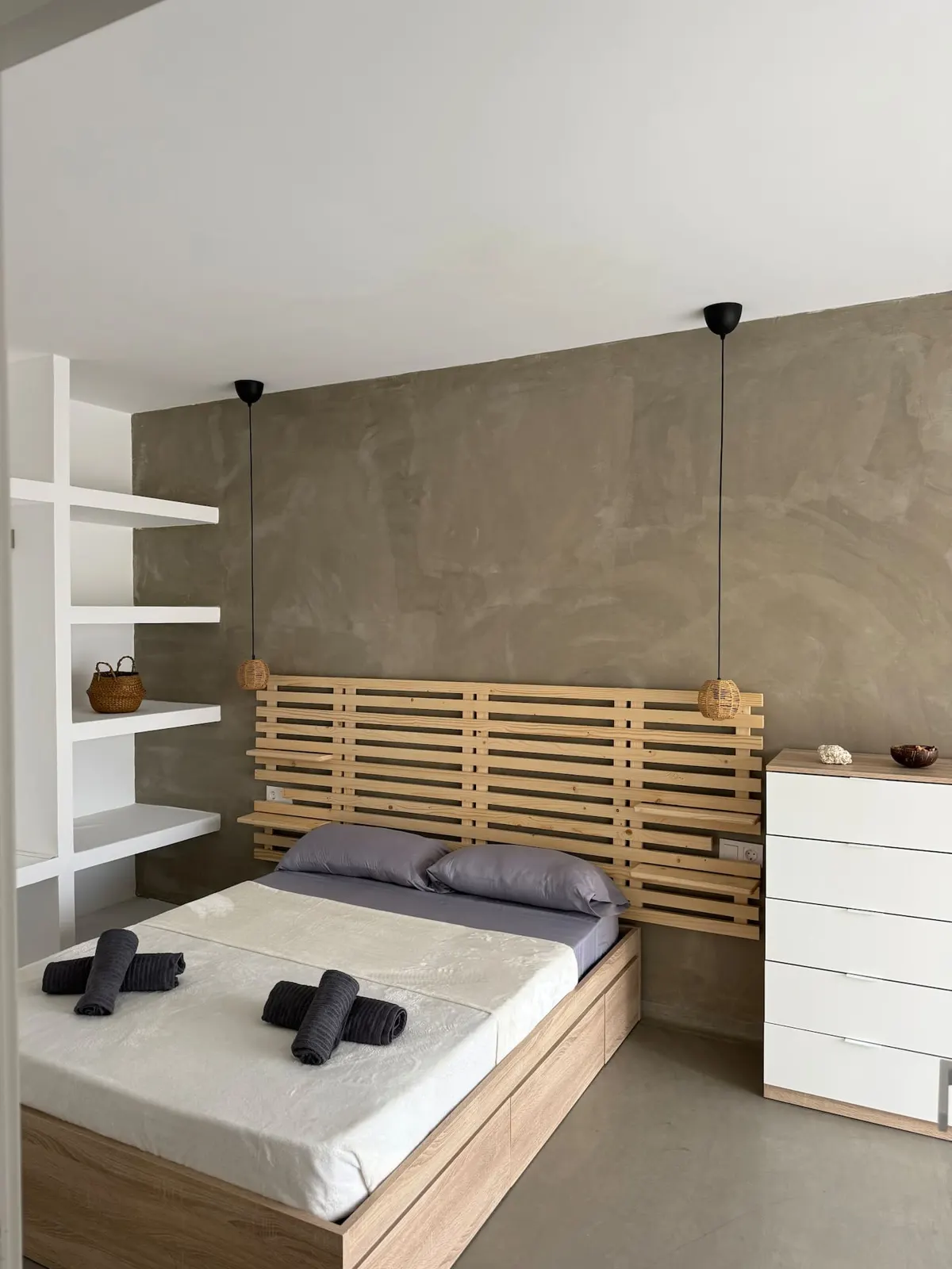 Modern Apartment with Terrace, fast wifi &elevator — Bedroom