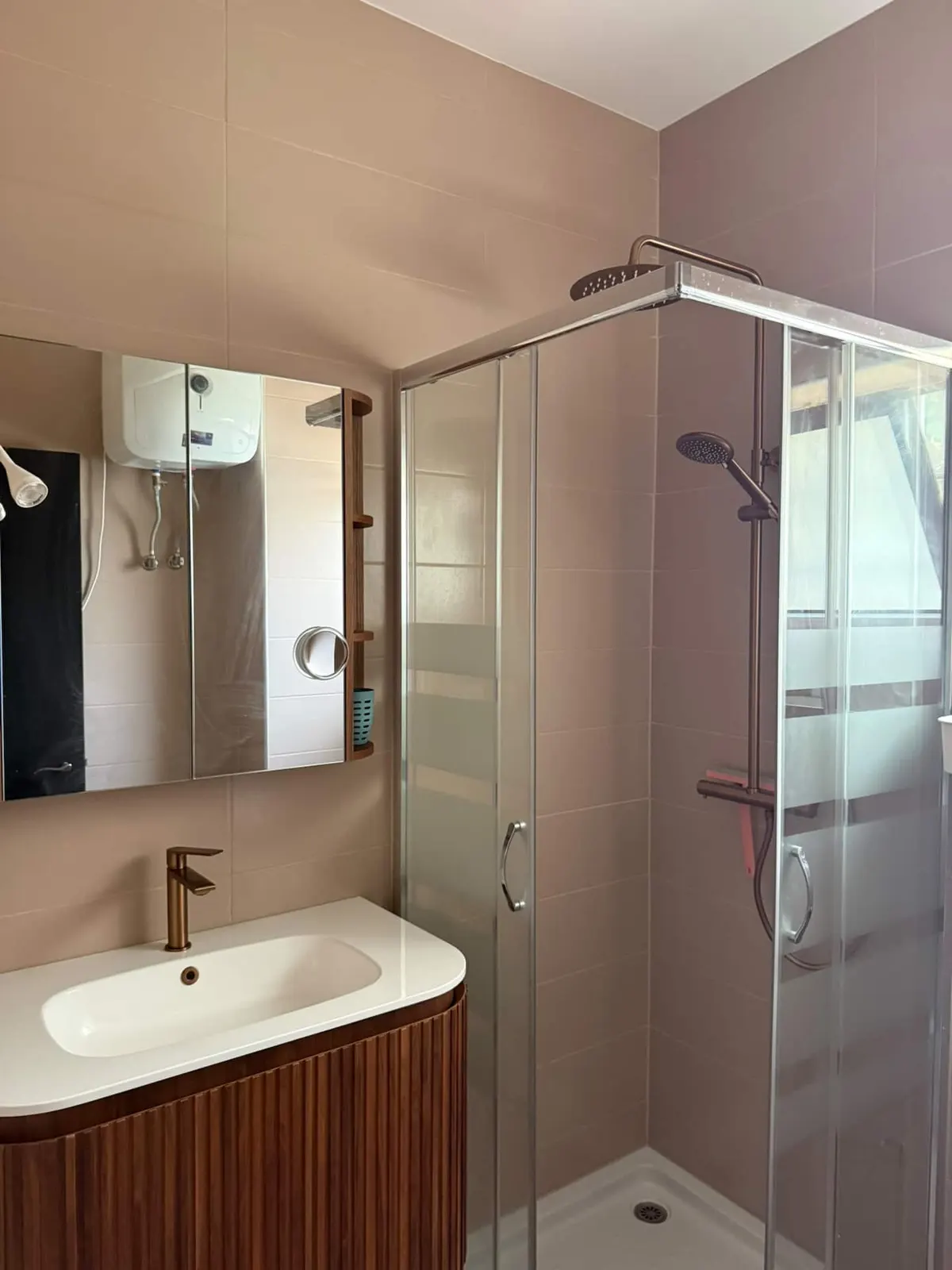 Casa M&M — Full bathroom