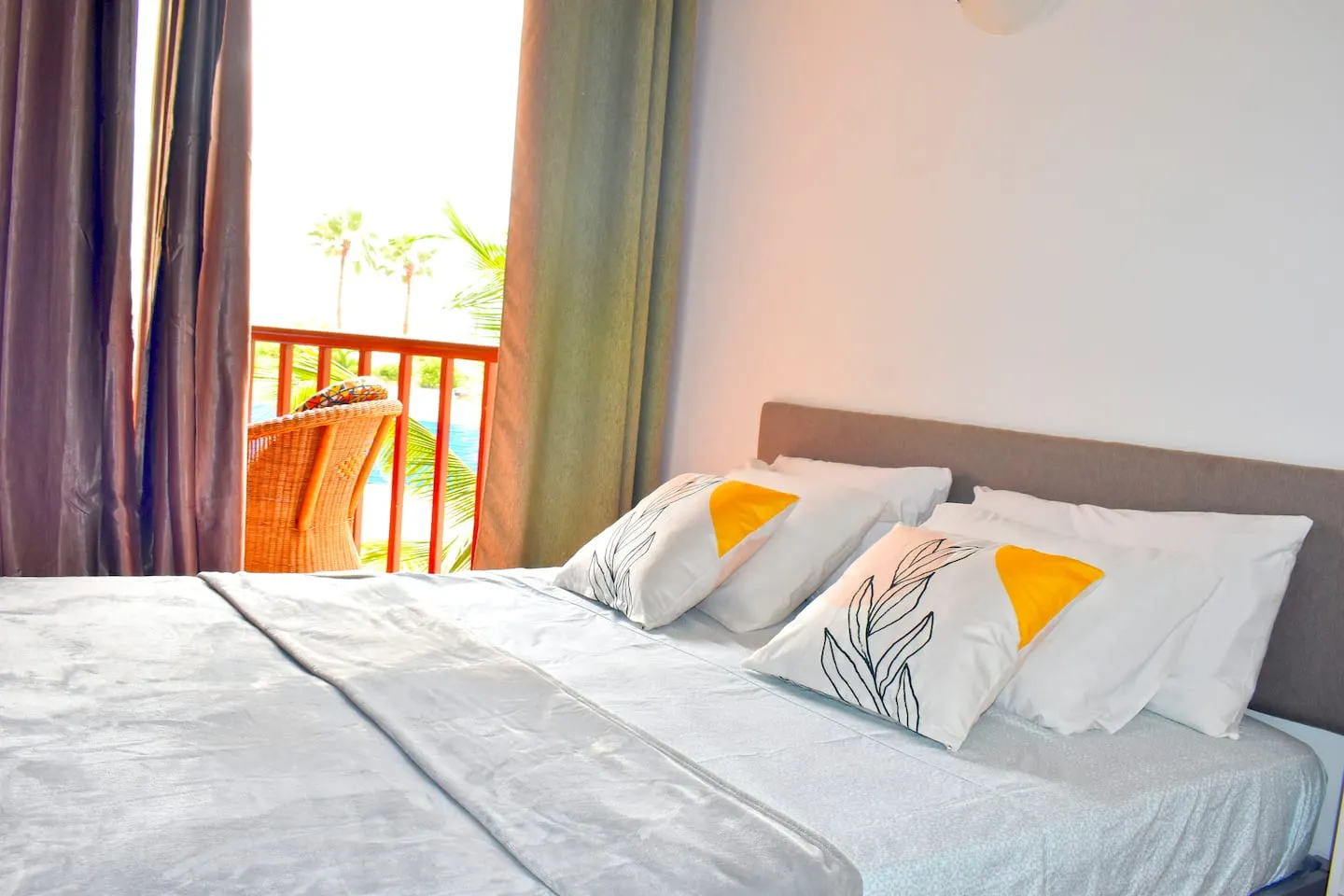 Porto Antigo 2 Studio - Balcony - OCEAN VIEW — Bedroom