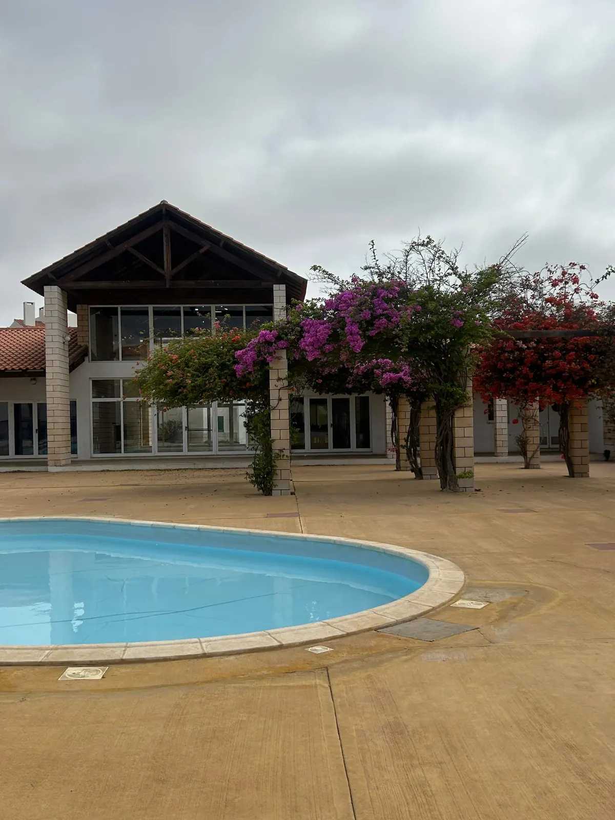 Good life is in Vila Verde Sal. — Pool