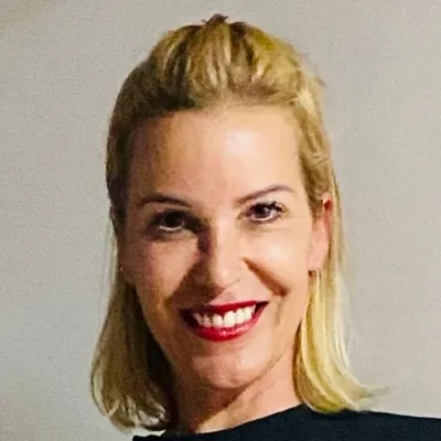 Host Lucia