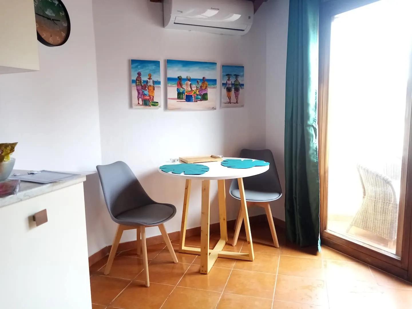 Felicity62 - Cozy studio in residence with pool — Dining area