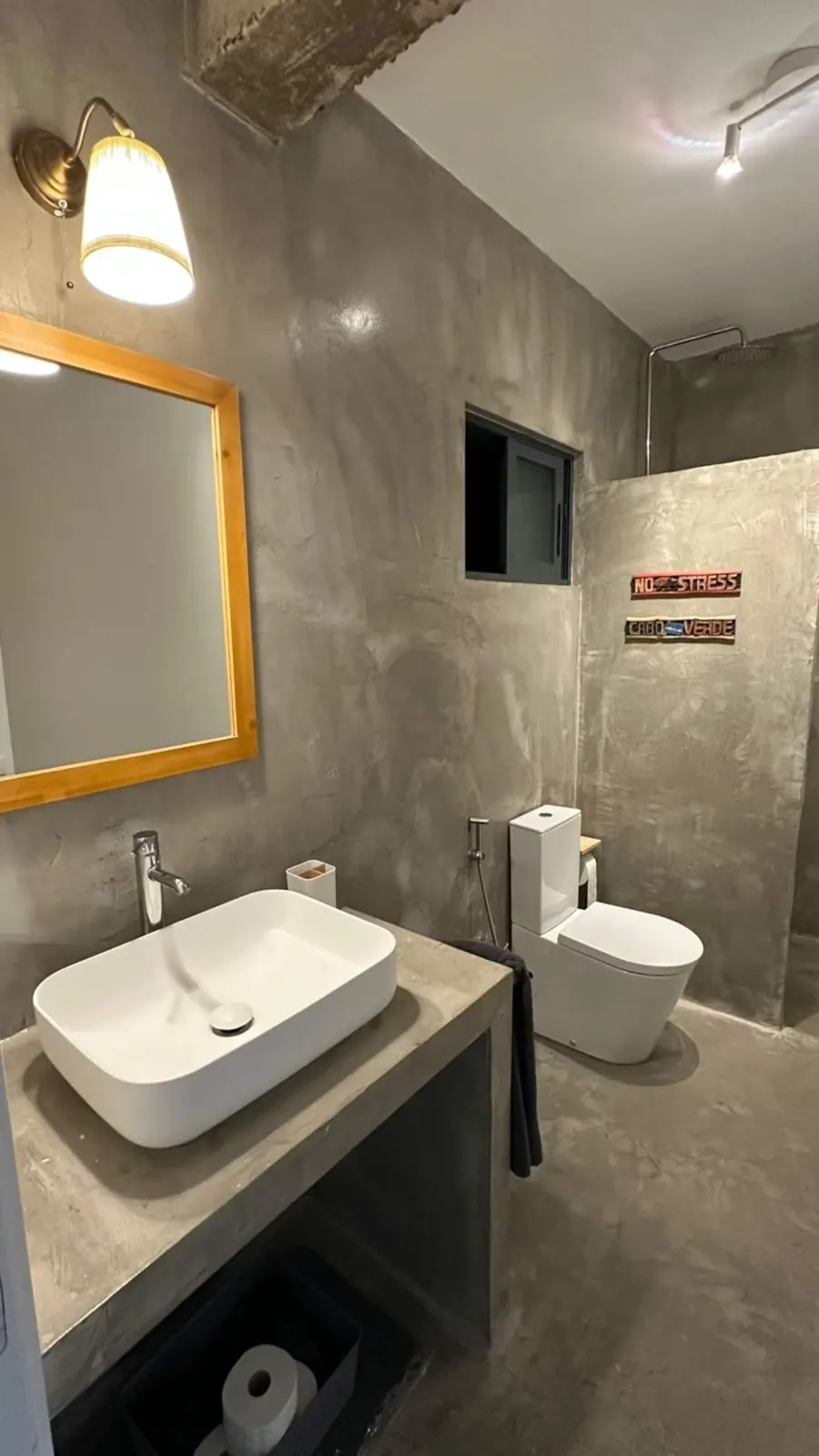 kamoka, your apartment 3 minutes from the beach. — Full bathroom
