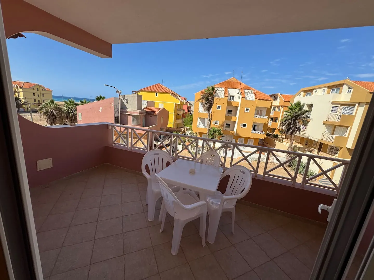 Holiday Properties Prestige2 (Wifi) — Balcony