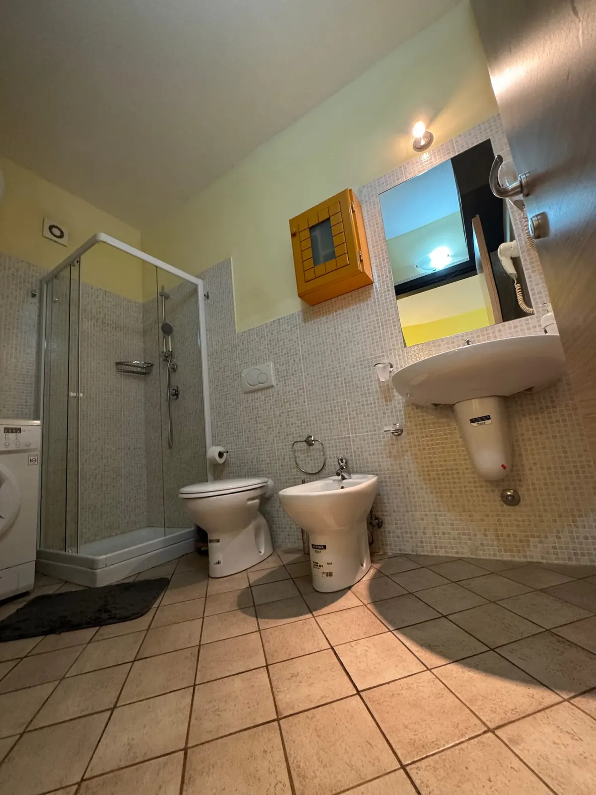 Holiday Properties Prestige2 (Wifi) — Full bathroom