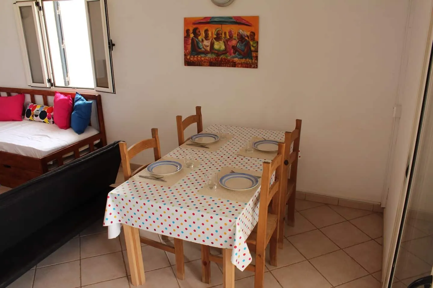 Great Seaview Apartment, Balcony, Pool, Wifi — Dining area