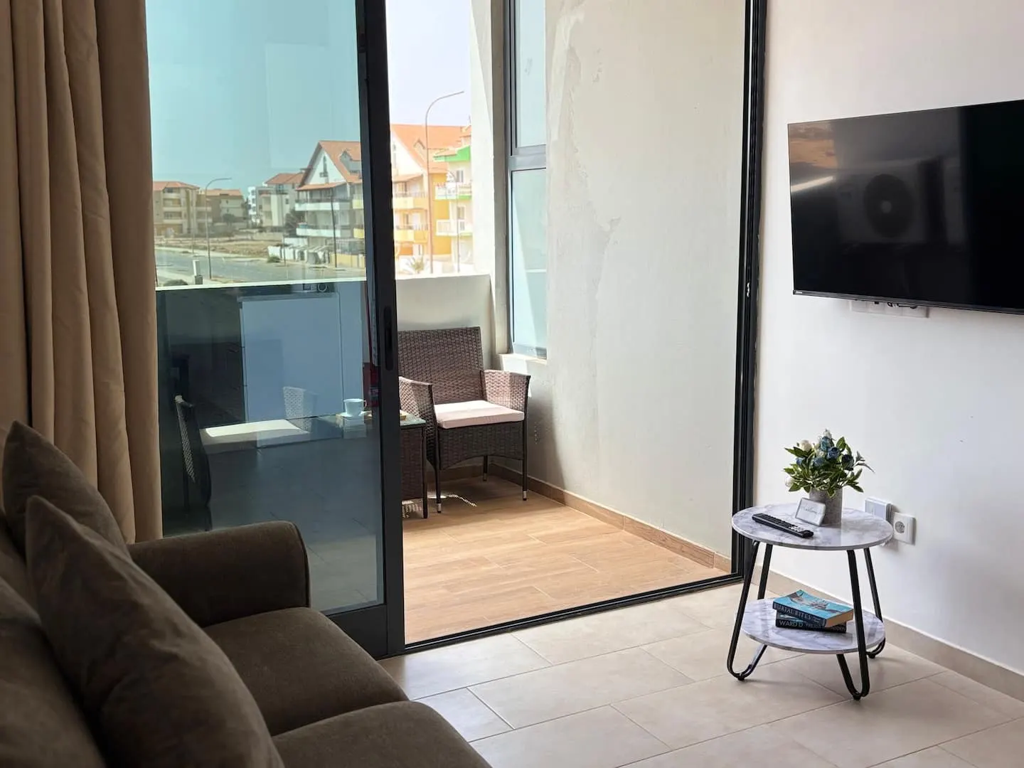 JoLi Beach House - Charming Second Floor T1 Center — photo 13